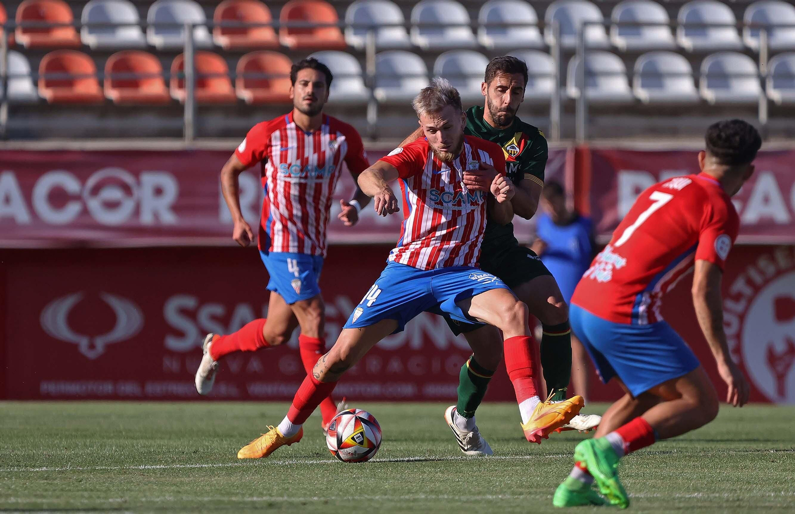 Las mejores fotos del Algeciras - Castellón de Primera RFEF