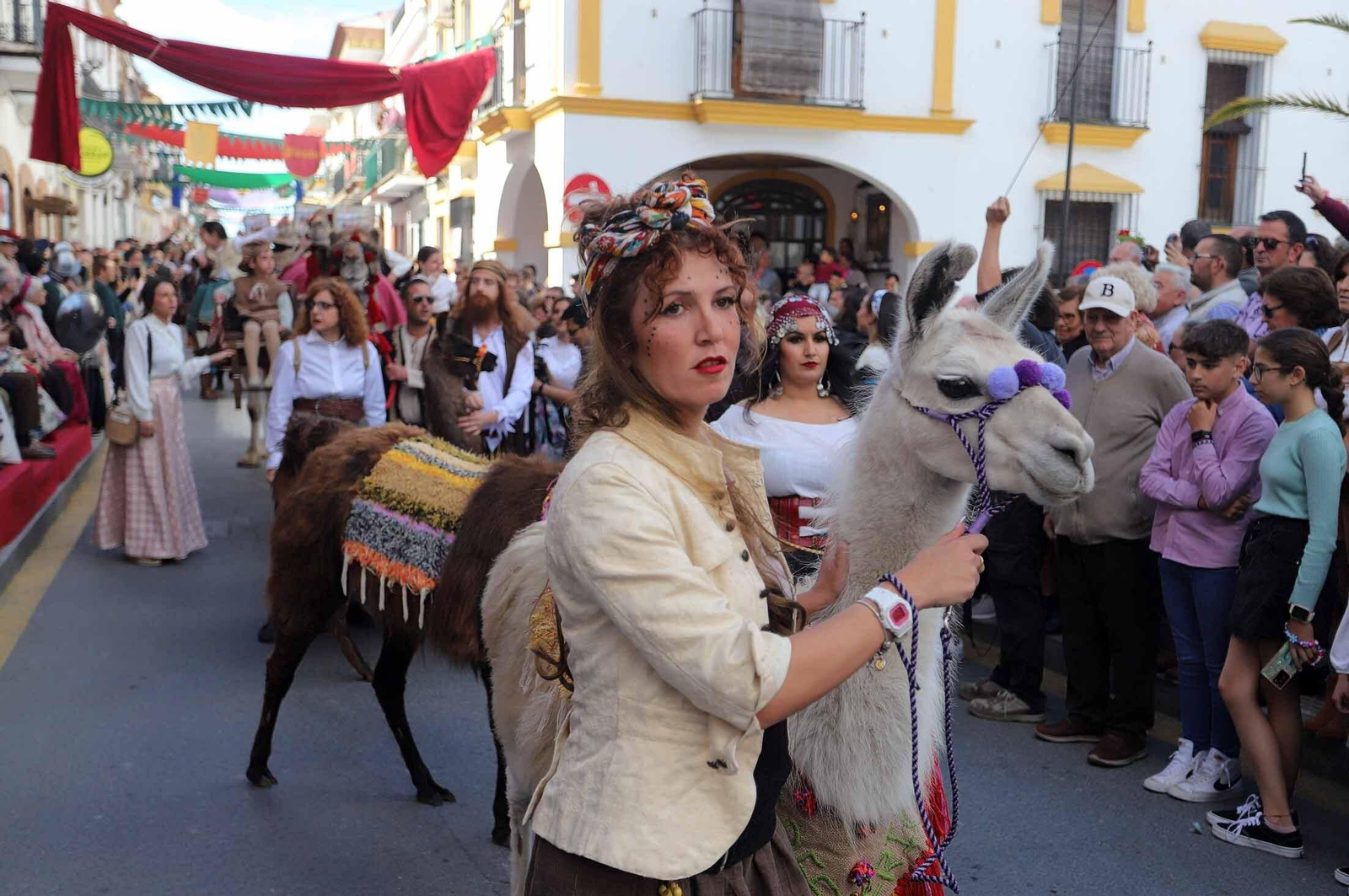 Imágenes del gran ambiente en la Feria Medieval de Palos de la Frontera, Huelva