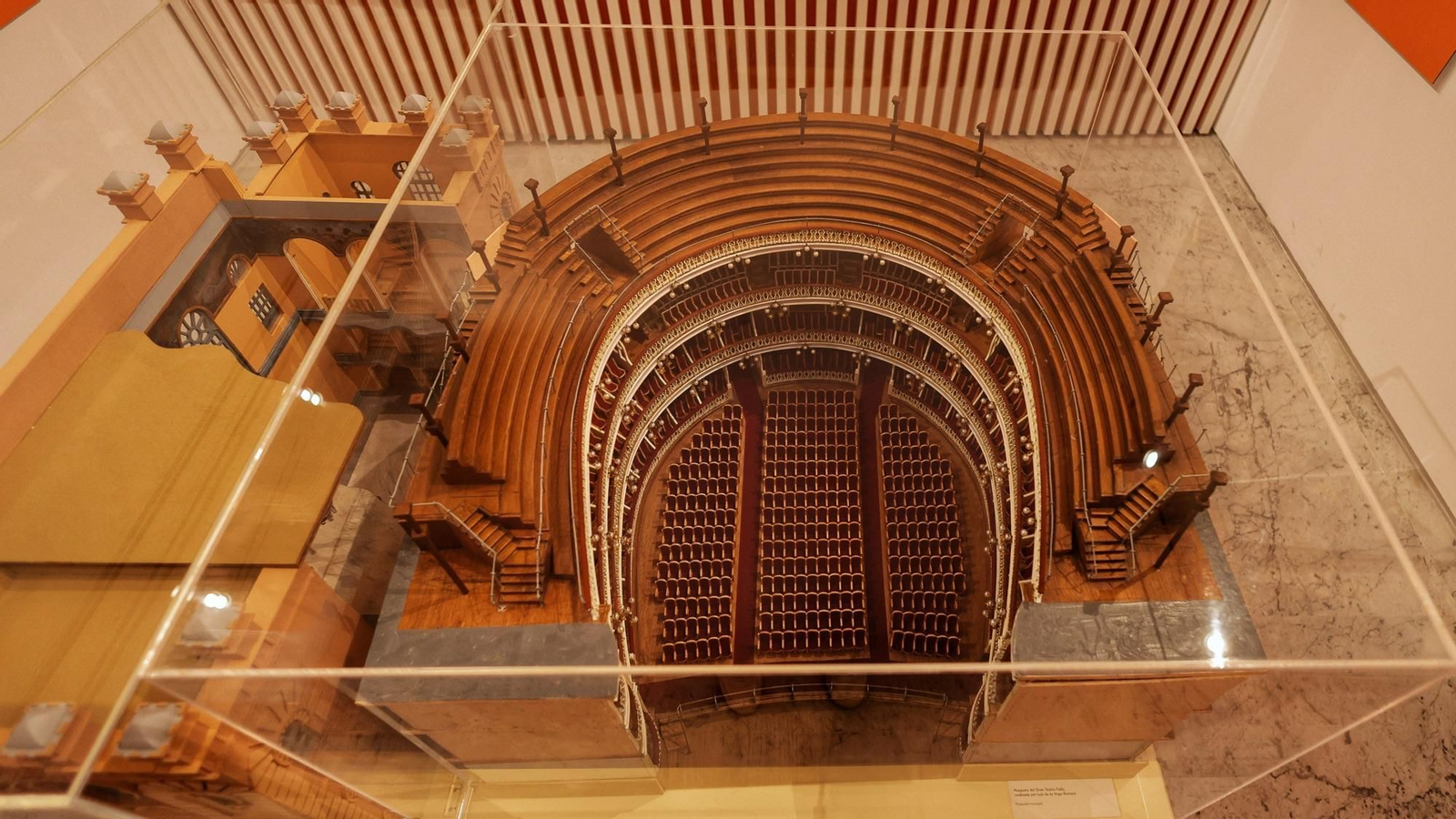 Así es la increíble maqueta del Gran Teatro Falla que podrás ver en este museo dedicado al Carnaval de Cádiz