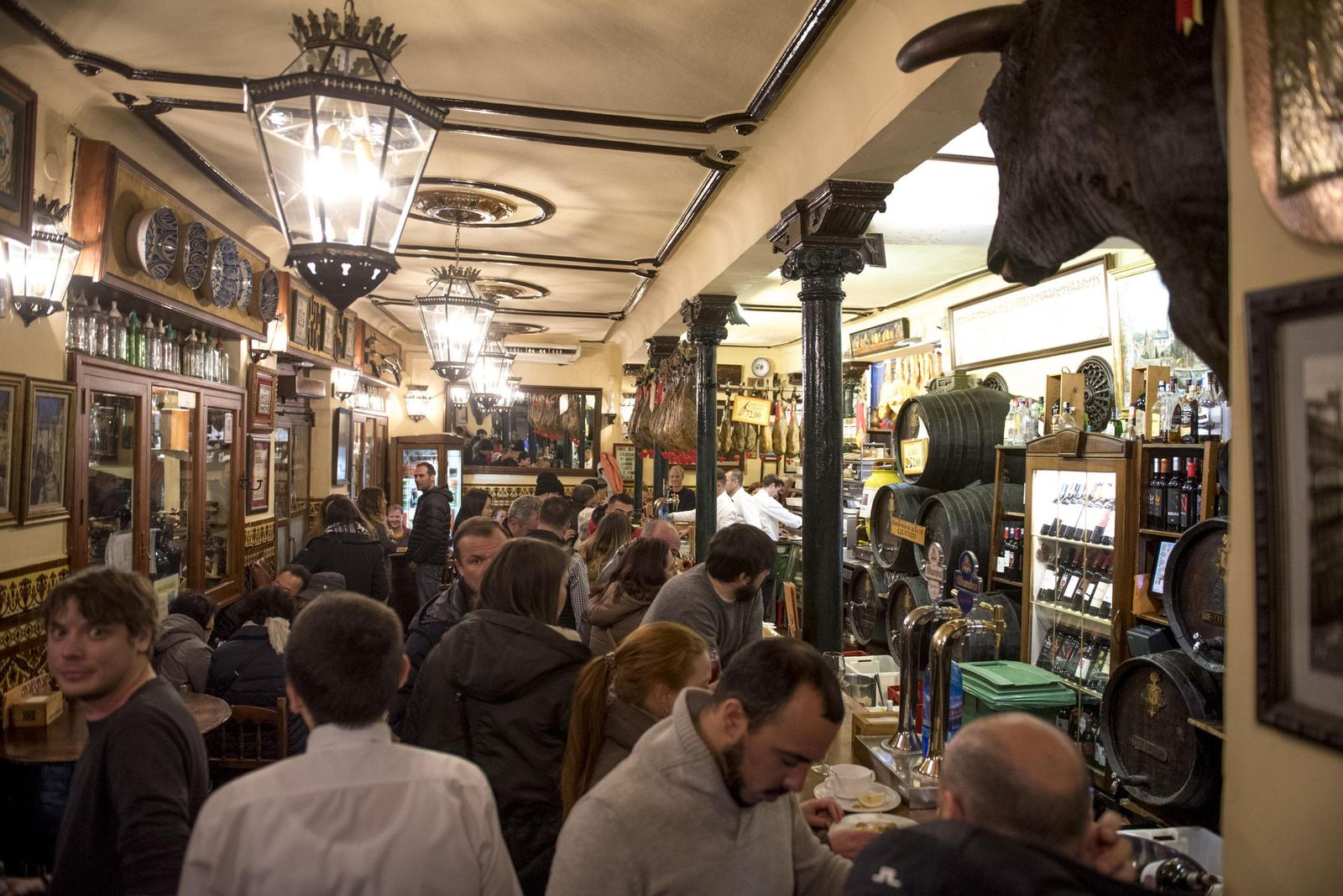 Granada es una de las ciudades más famosas por sus bares y ocio.