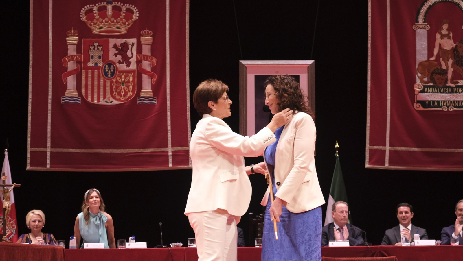 Imágenes de la constitución de la Corporación Municipal de almería, con María Vázquez como Alcaldesa