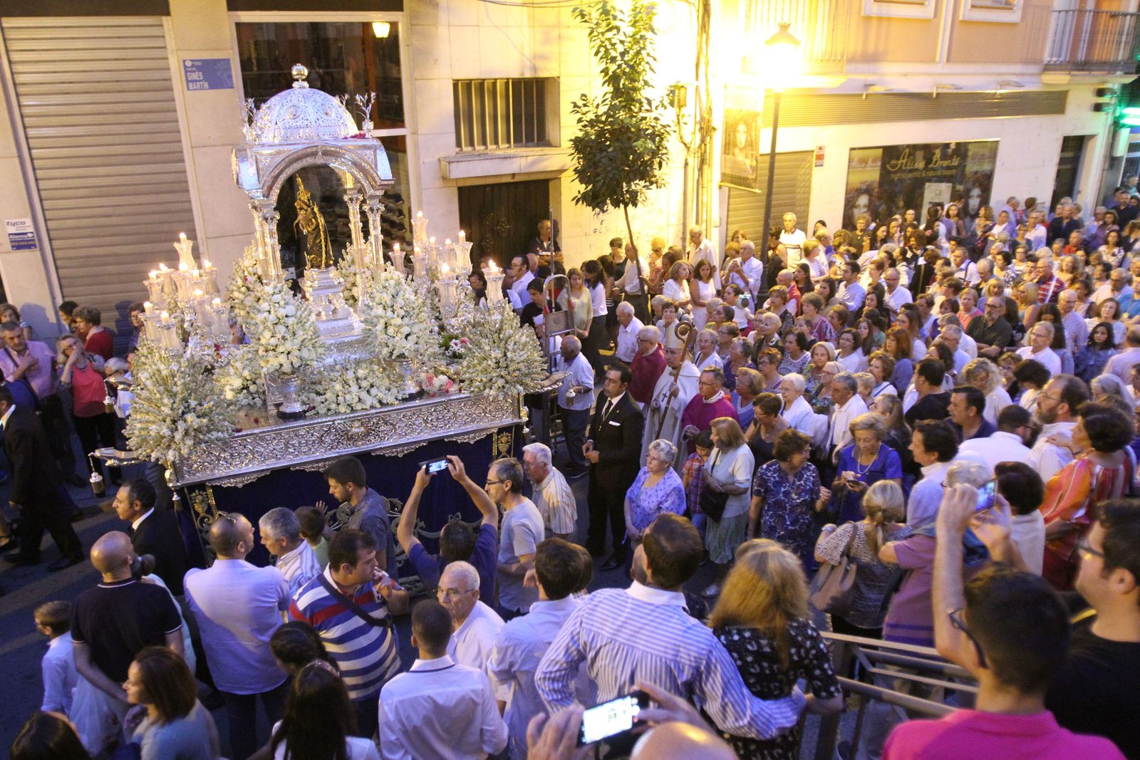 Procesión solemne de la Virgen de la Cinta.