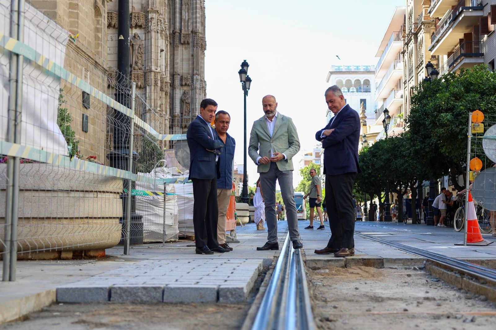 Otra vista de los nuevos adoquines que tendrá la avenida principal del centro