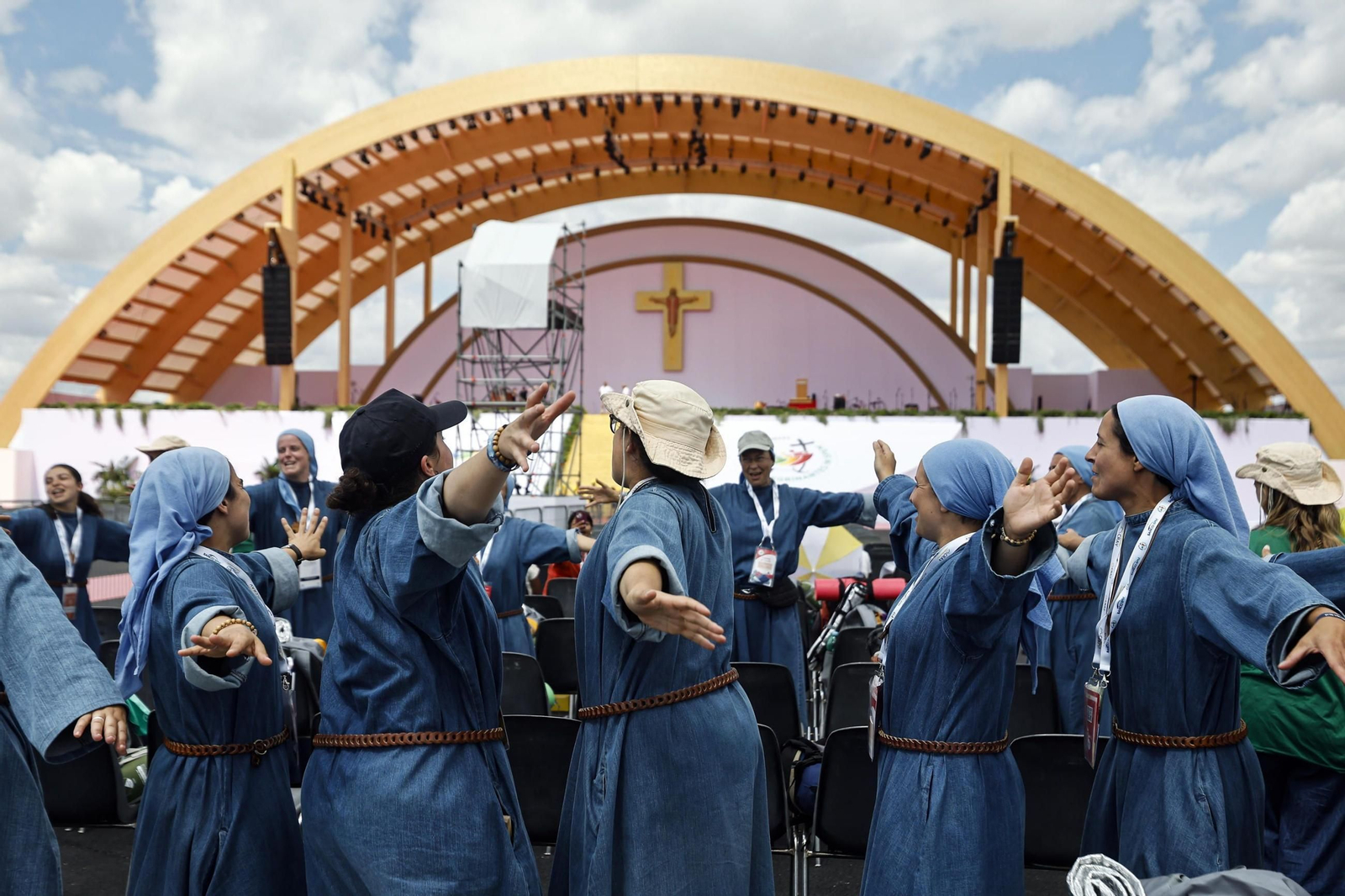 Pope Leo XIV celebrat (14125665).jpg