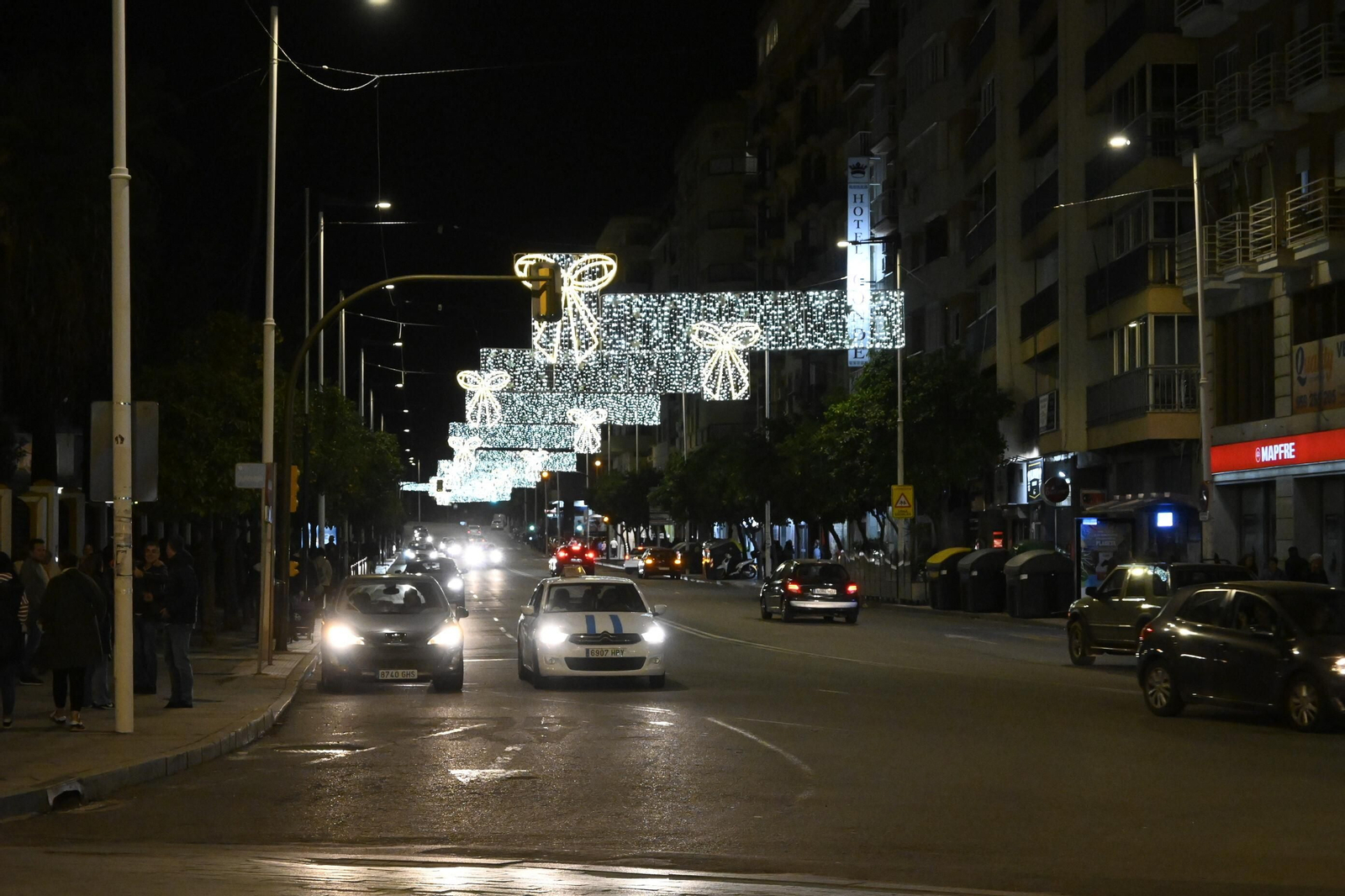 Imágenes del alumbrado navideño en las calles de Huelva
