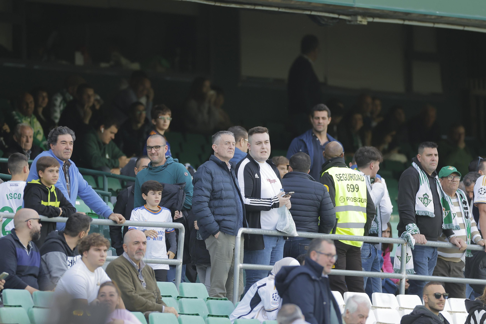 Búscate en las fotos del Betis-Real Madrid
