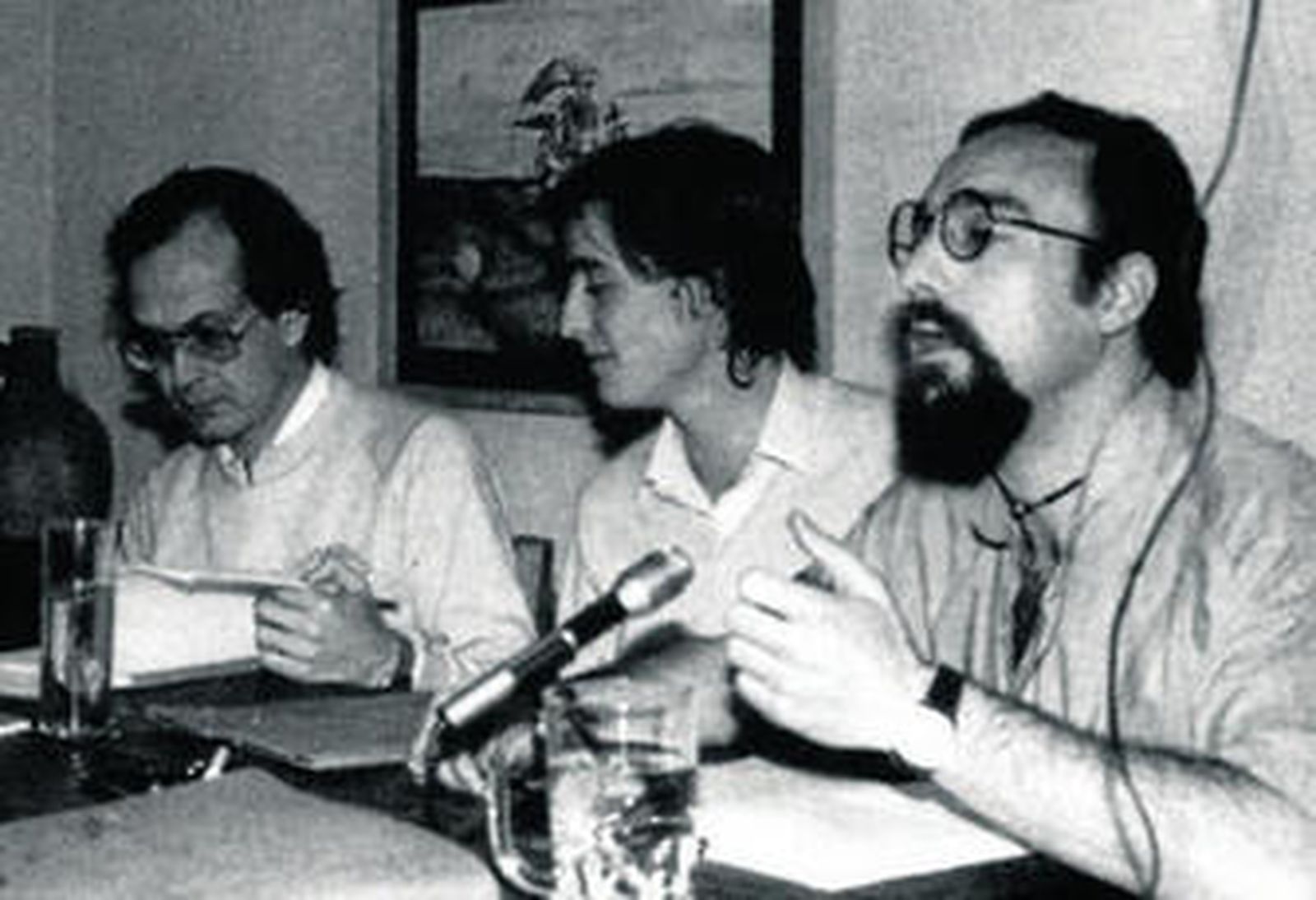 Javier Egea (a la derecha) con García Montero y Álvaro Salvador.