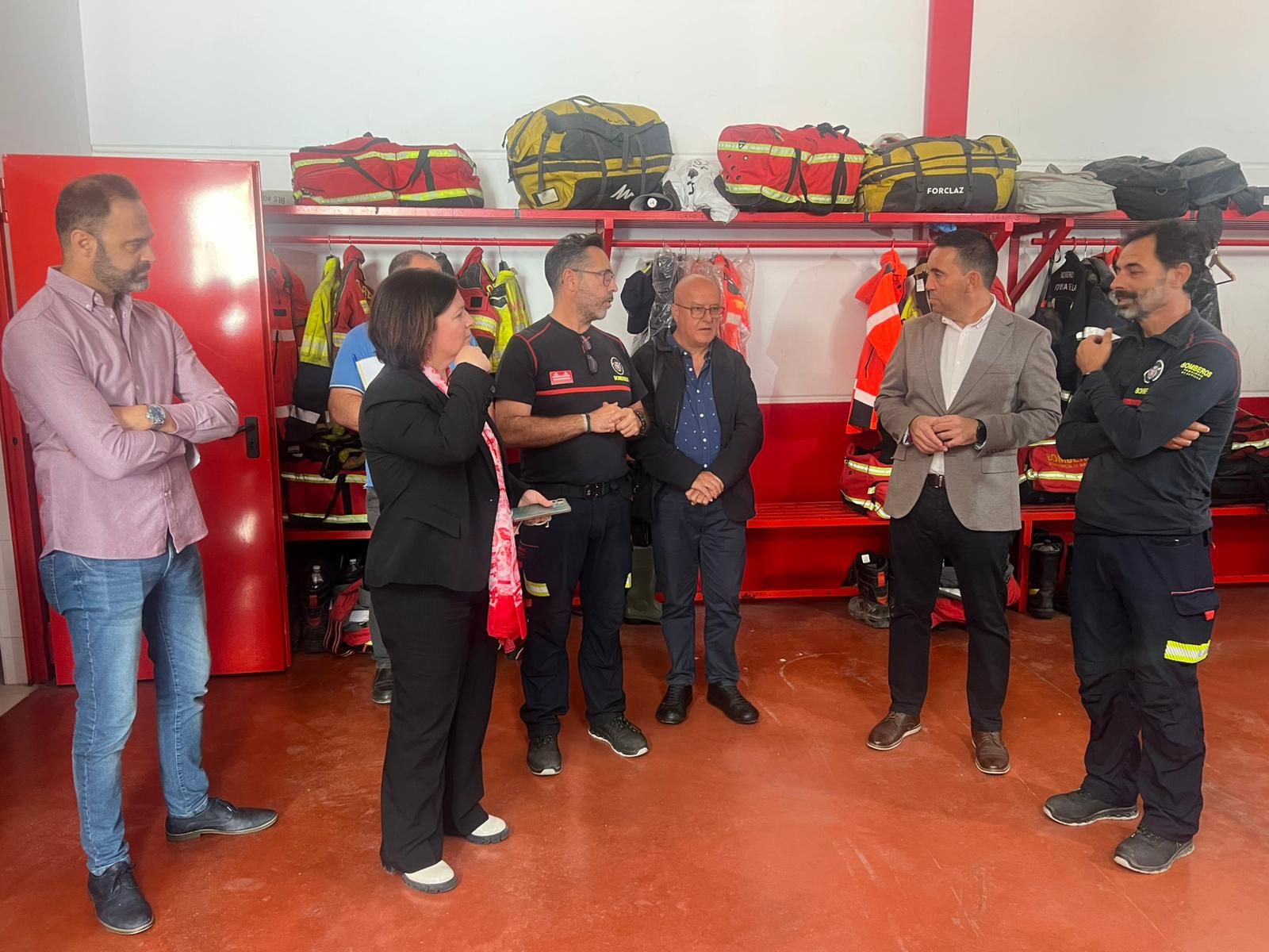Reunión en el parque de bomberos de Marchena.