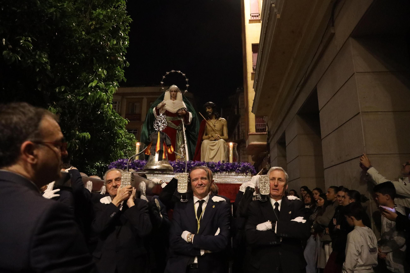 Semana Santa Málaga 2025 | Los traslados de Estudiantes, Paloma y Esperanza, en fotos