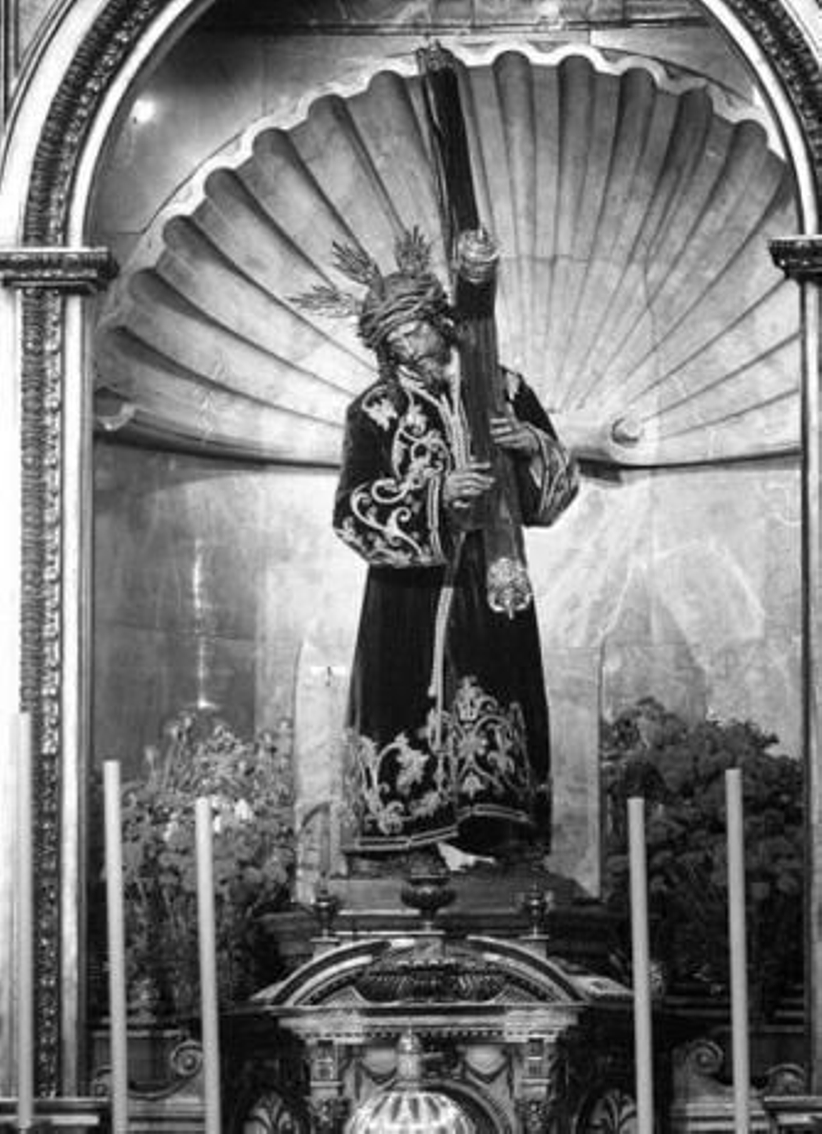 El Señor del Gran Poder en su camarín.