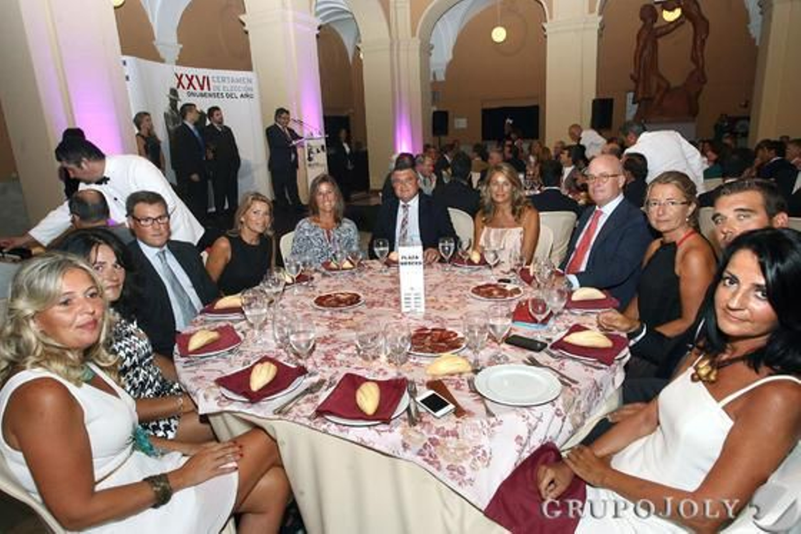 Rocío Mellado, Pilar de Haro, Pelayo Bentavol, Miriam López, Rosana Zambrano, José Luis Rubio, Guadalupe del Toro, Pedro Weickert, Adelaida Mellado, Rodolfo Hernández y Ana Vives Casas.

Foto: Alberto Dominguez/ Paqui Segarra
