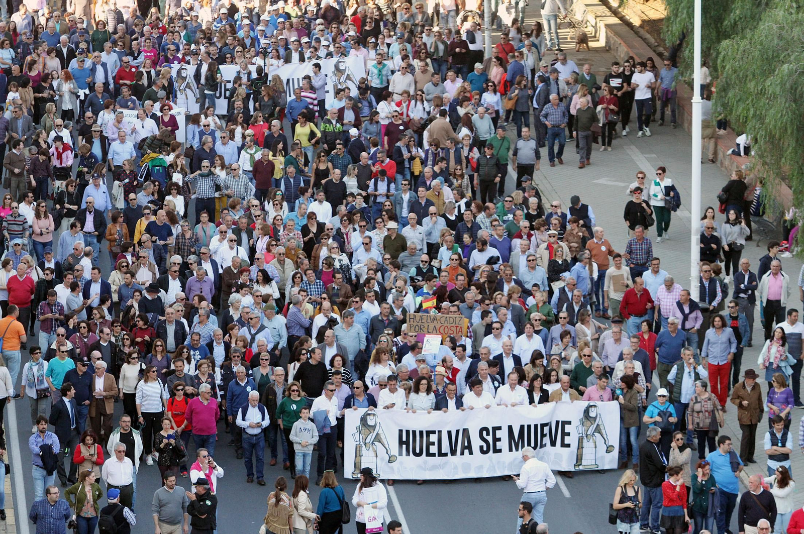 Huelva Se Mueve, imágenes de la manifestación del 15-M
