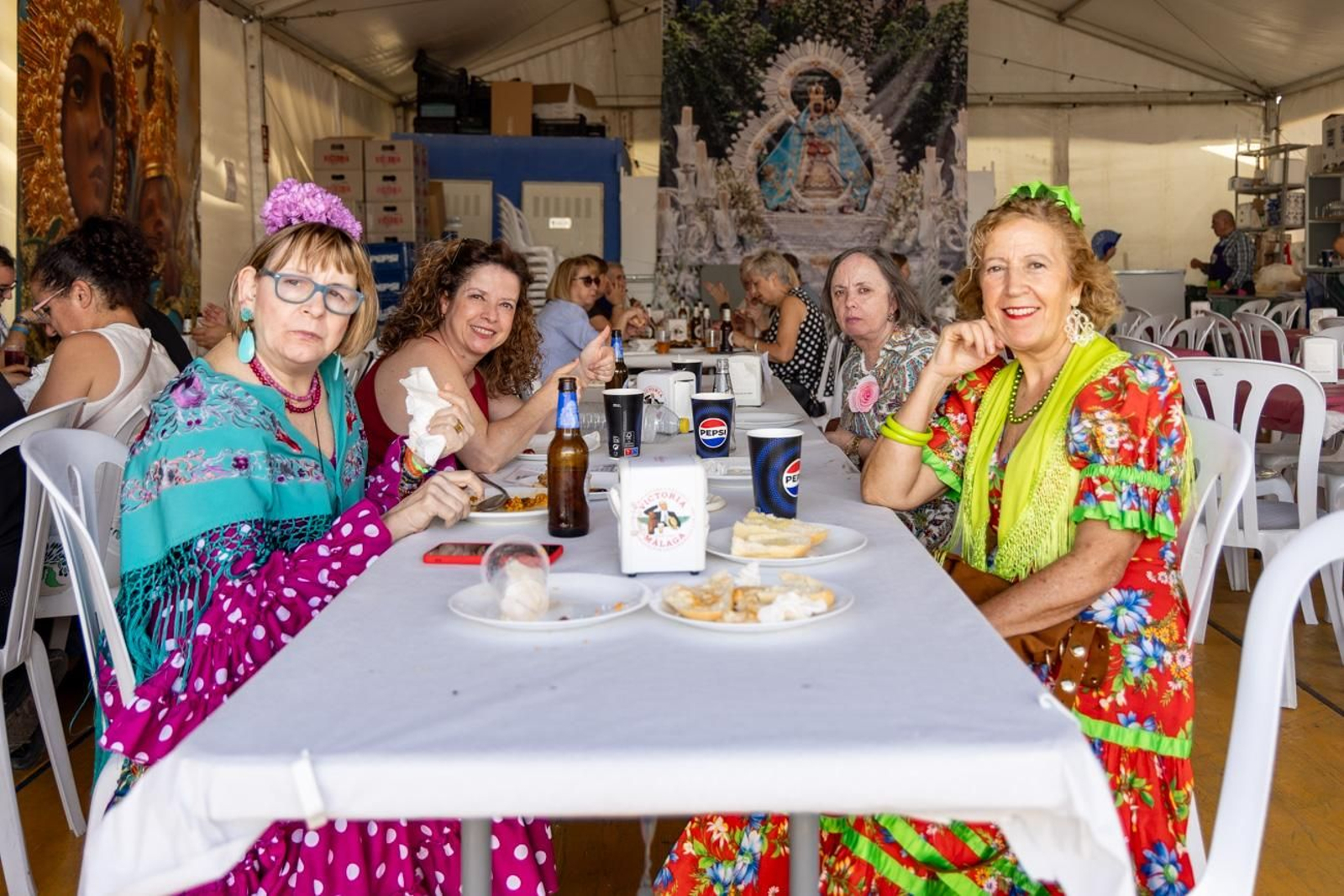 Las casetas de la Feria se llenan de comidas