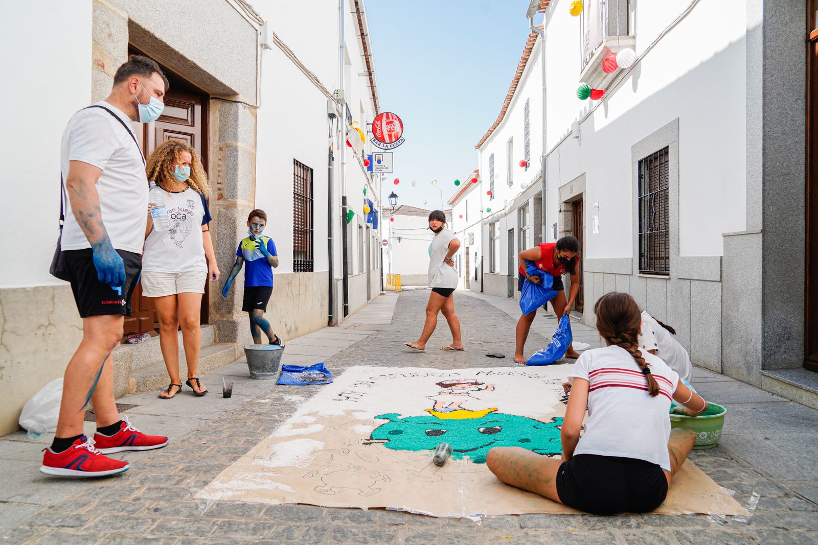 Las alfombras de Dos Torres por San Roque, en imágenes.