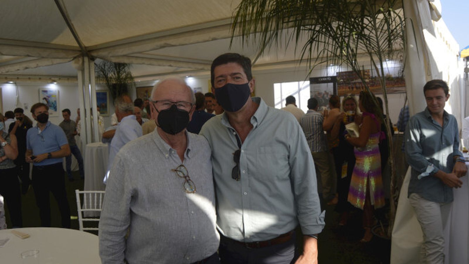 El vicepresidente de la Junta de Andalucía, Juan Marín, y  Pepe Gómez.