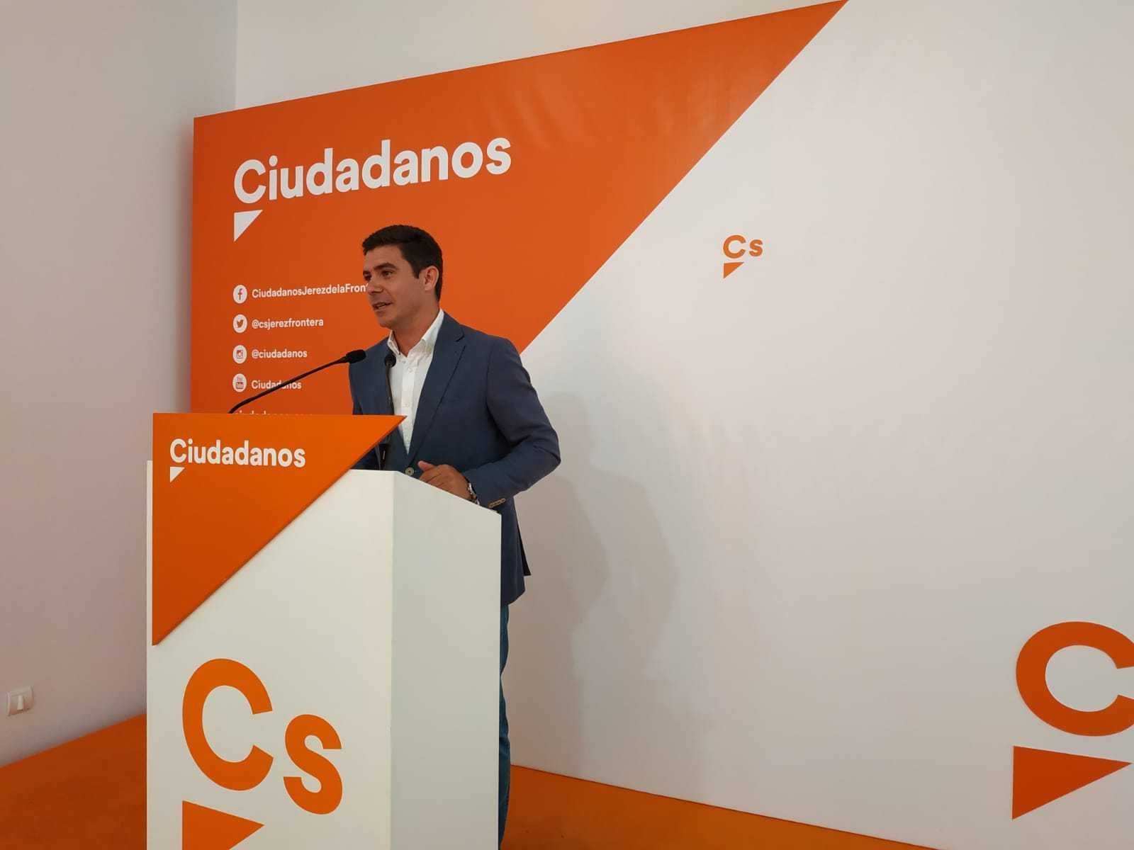 El portavoz parlamentario de Ciudadanos, Sergio Romero, en una rueda de prensa este martes en Jerez.