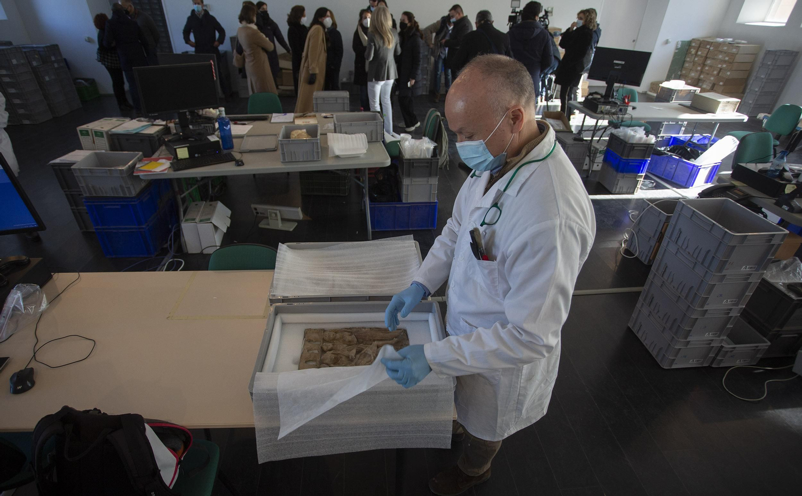 El traslado de las piezas del Museo Arqueológico, en imágenes.