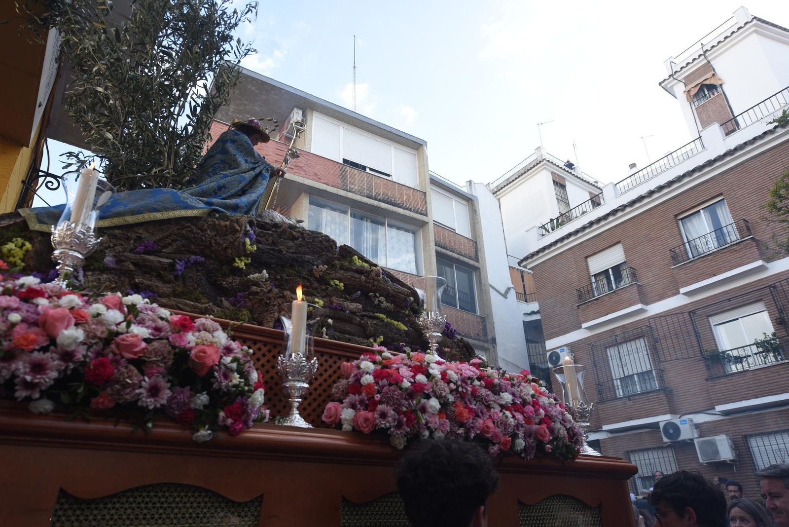 La procesión del colegio Divina Pastora de Córdoba con su Virgen, en imágenes