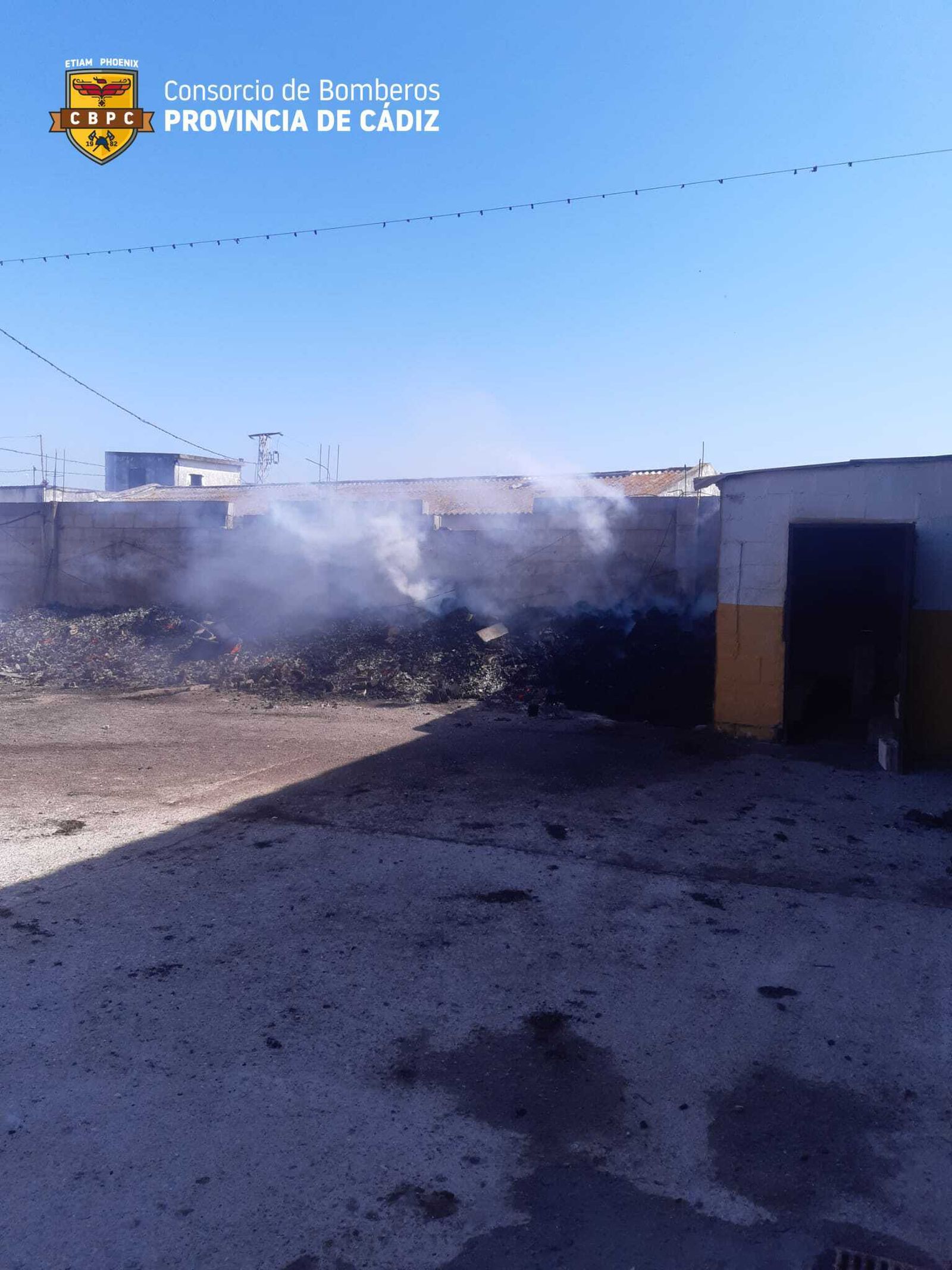 Imagen de la nave afectada por el incendio