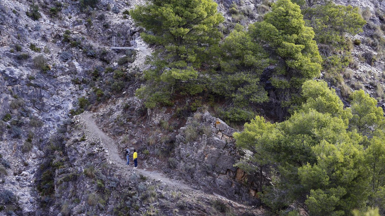 El camino de la ruta es en realidad de una dificultad considerable. El camino de la ruta es en realidad de una dificultad considerable.