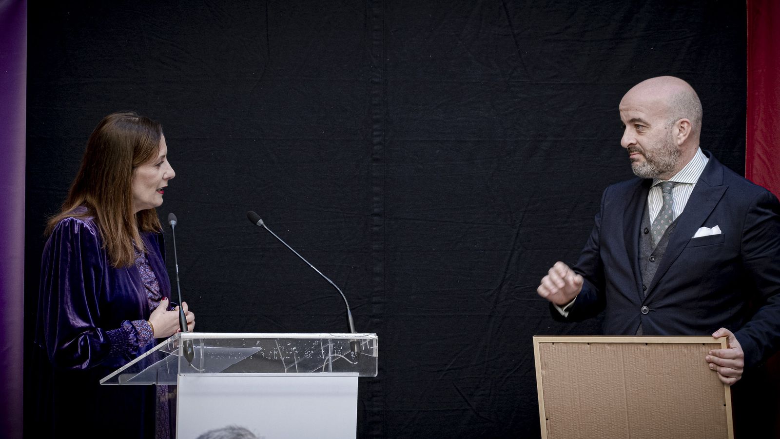 Las imágenes de la presentación del cartel y pregonero de la Semana Santa de Cádiz 2025