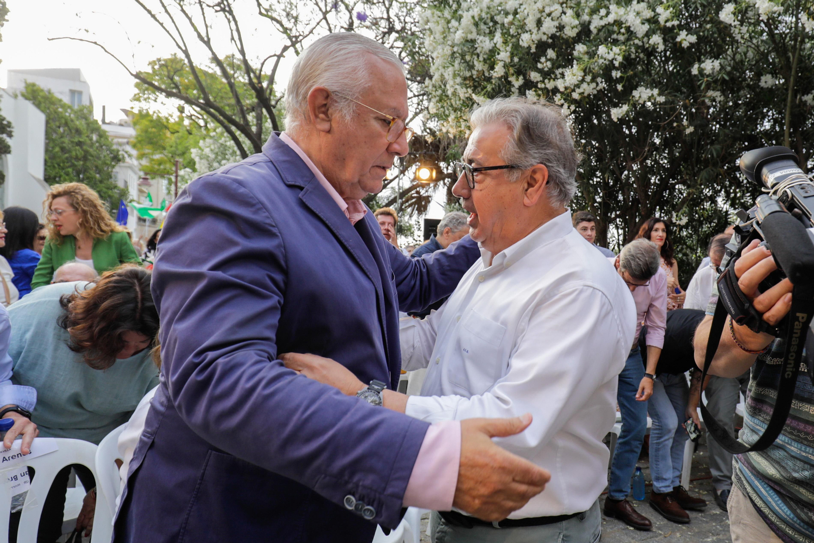 Acto de cierre de campaña del PP. Juanma Moreno, Carmen Crespo, Zoido, Ricardo Sánchez y José Luis Sanz..