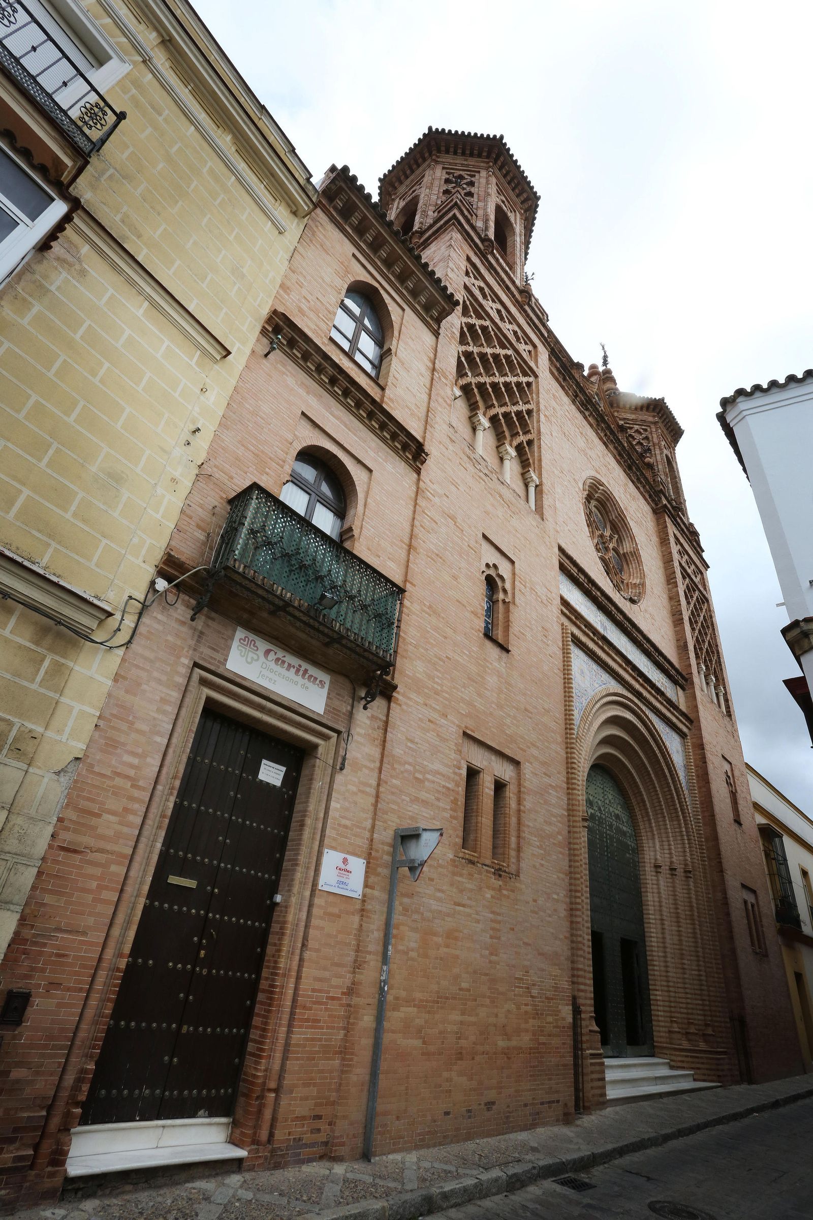 Sede de Cáritas en la calle Chancillería donde colaborará Pedro Pacheco.