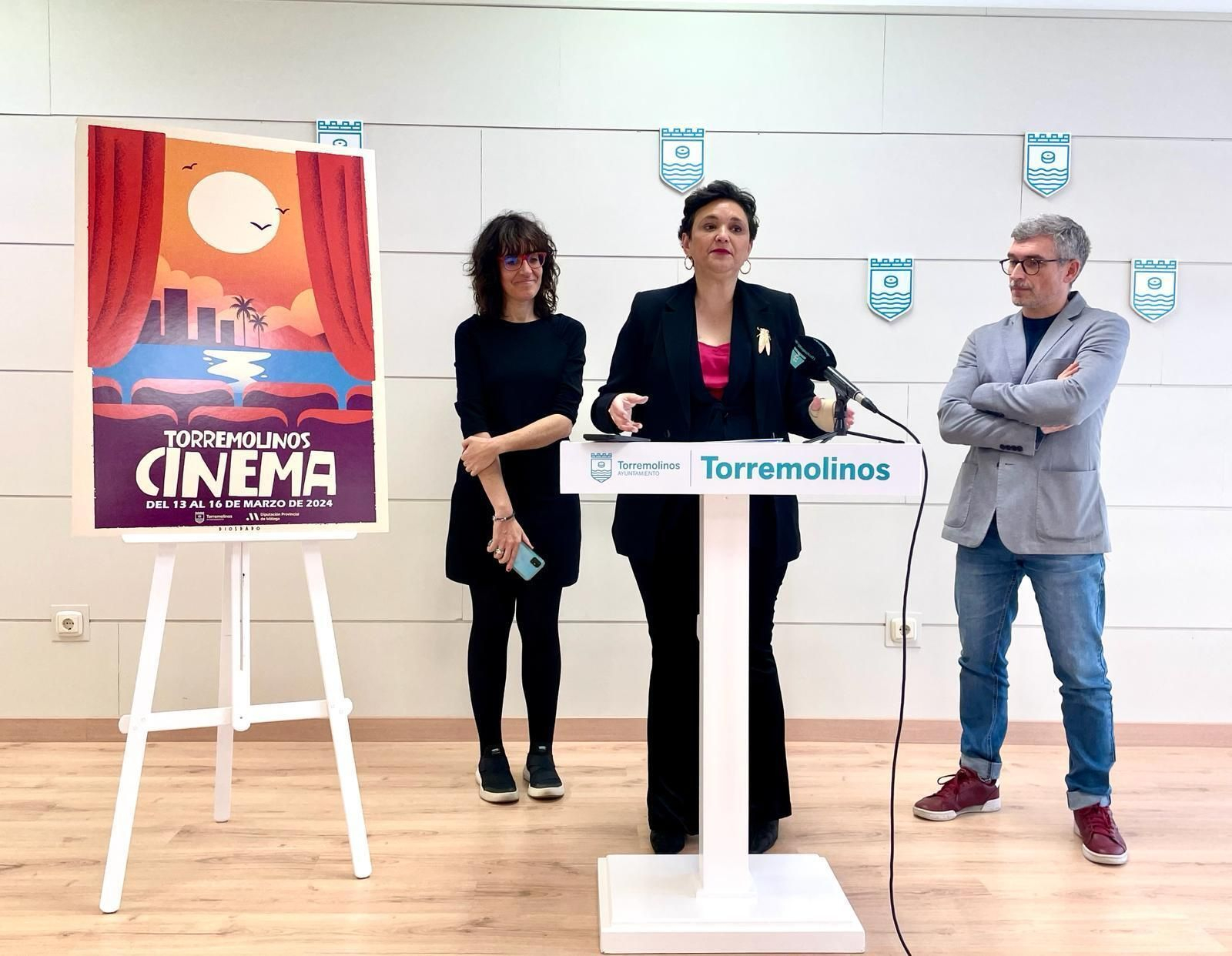 De izquierda a derecha, Cristina Consuegra, Margarita del Cid y Francisco García.