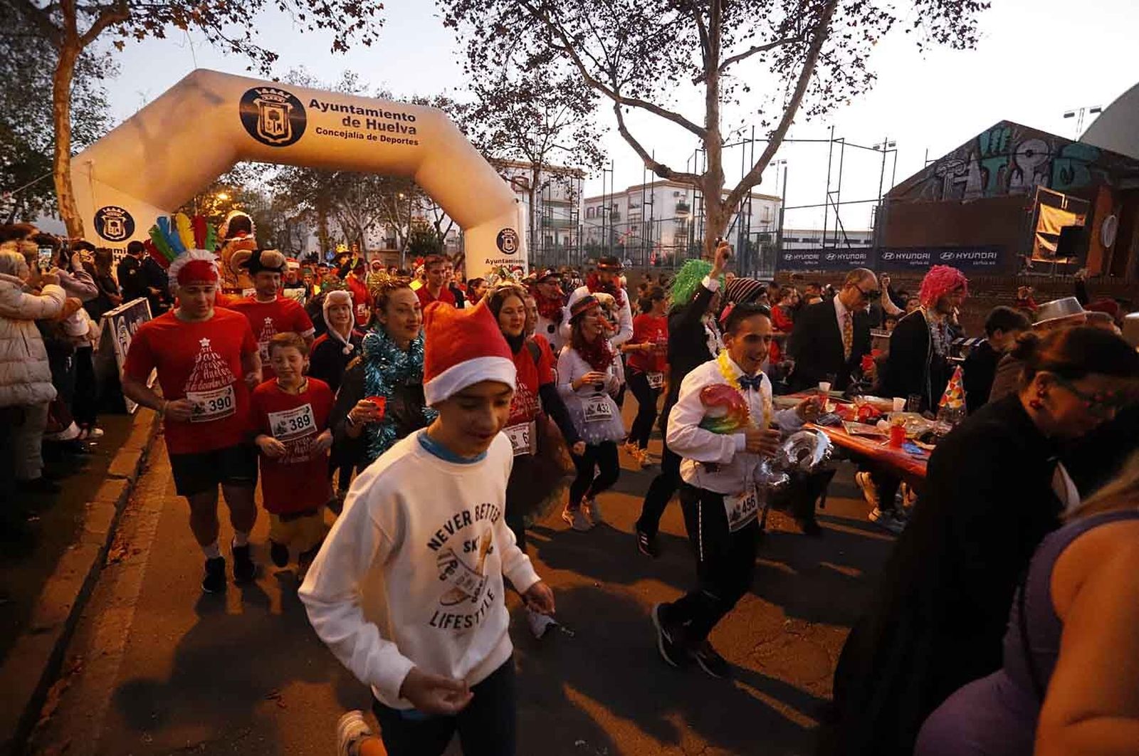 Imágenes de la carrera de San Silvestre en Huelva