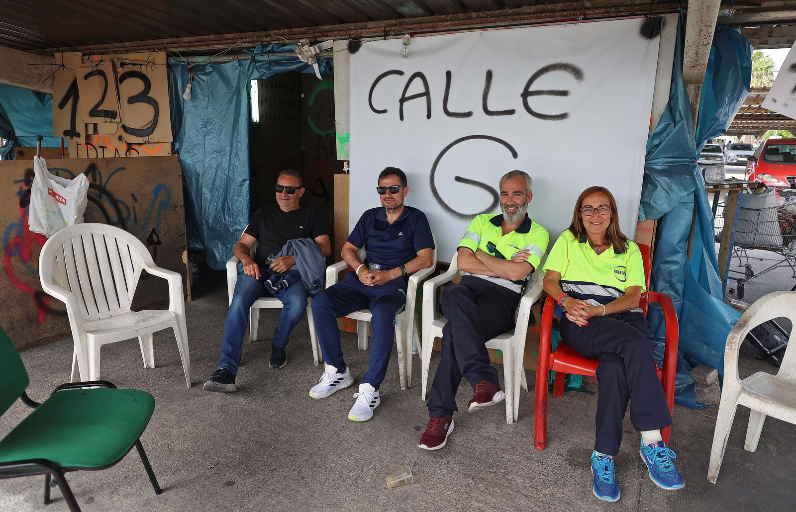 Imágenes de la asamblea de los huelguistas de Acerinox