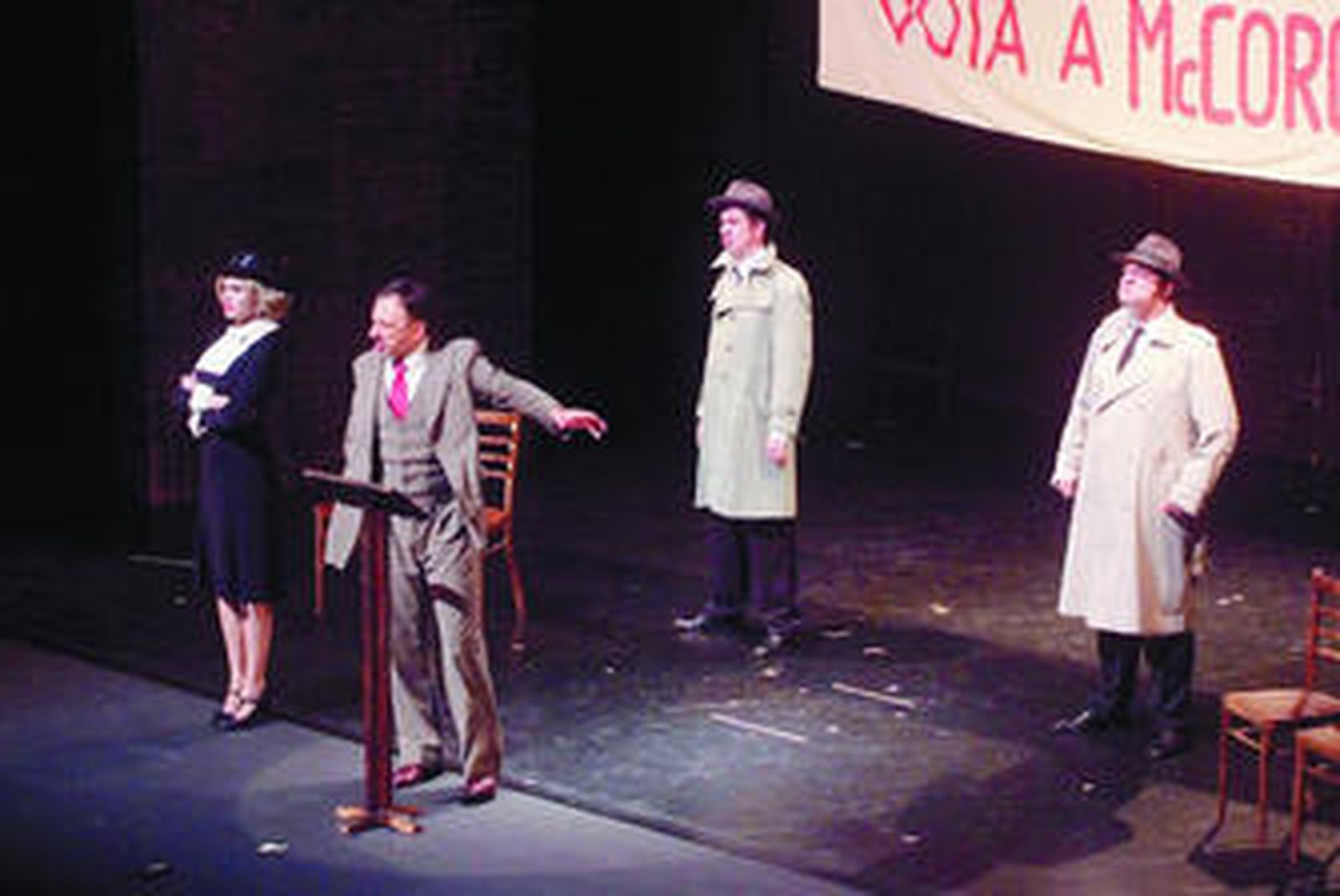 Jorge de Juan junto a Beatriz Rico y Gabino Diego.