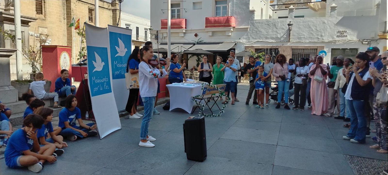 Un acto por la paz en Ucrania celebrado en El Puerto en 2024.
