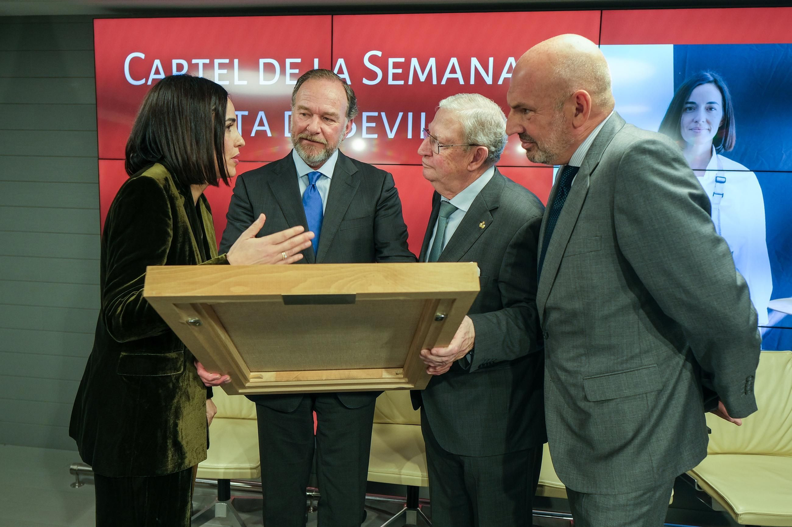 Las fotos del cartel de la Semana Santa de Sevilla 2025