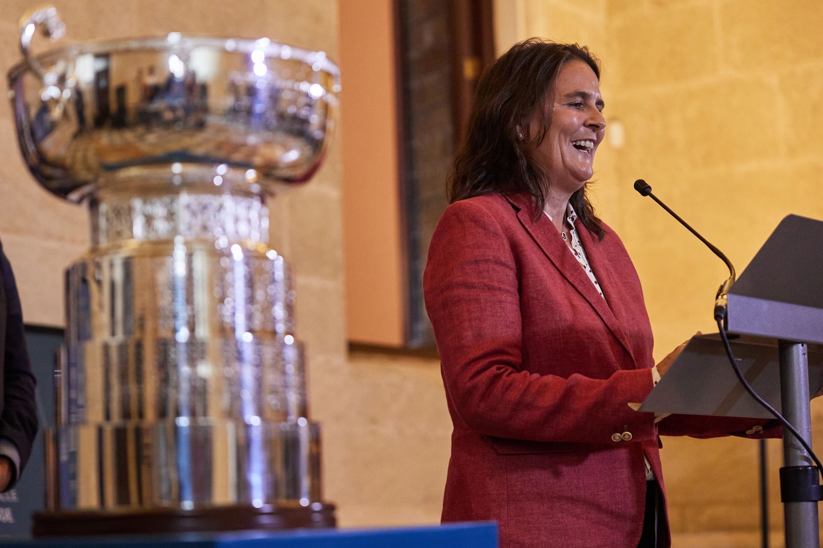 Las fotos de la Copa Billie Jean King con el alcalde jugando al tenis