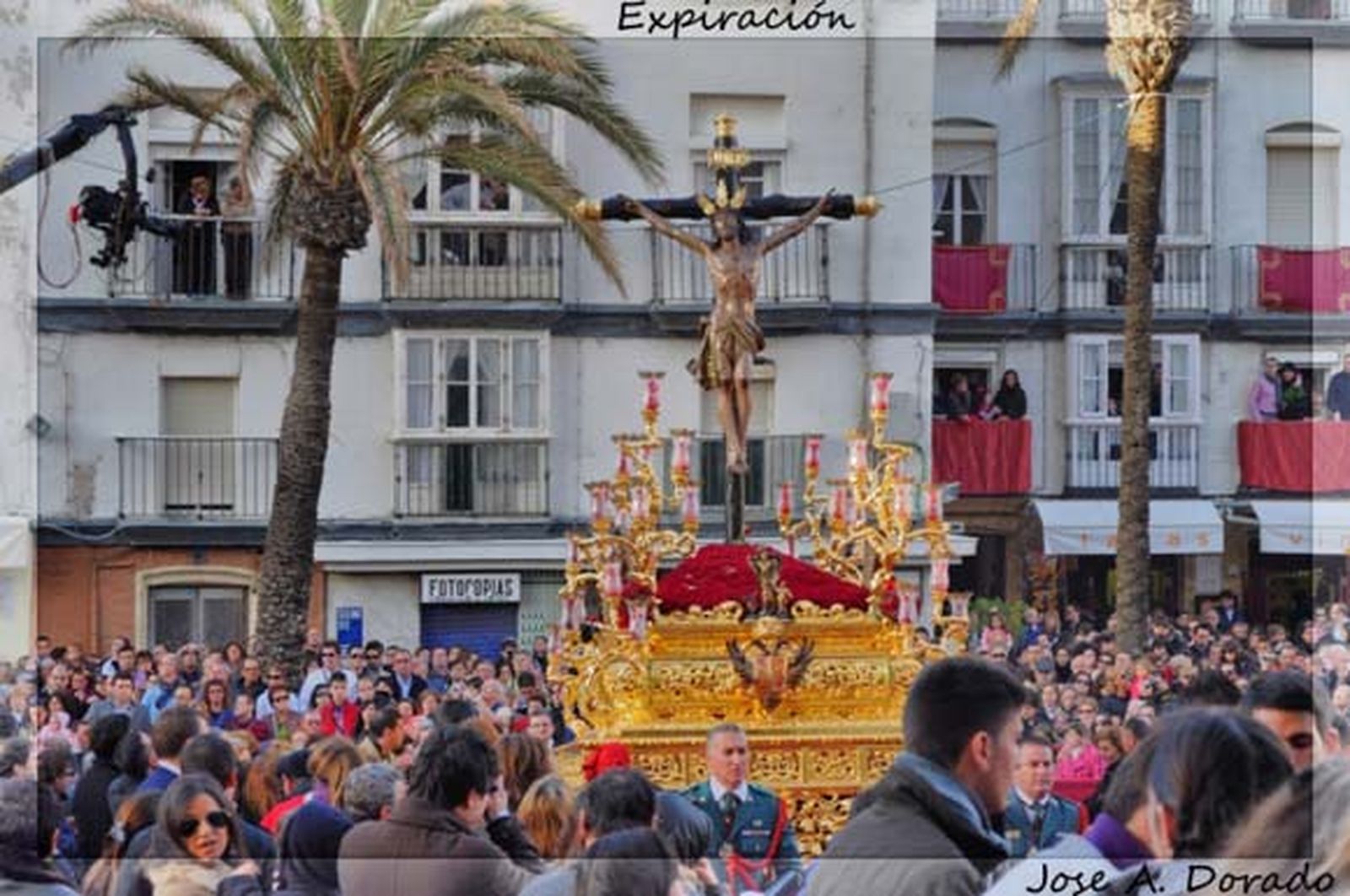 Cristo de la Expiración subiendo a Catedral.

Foto: José Antonio Dorado
