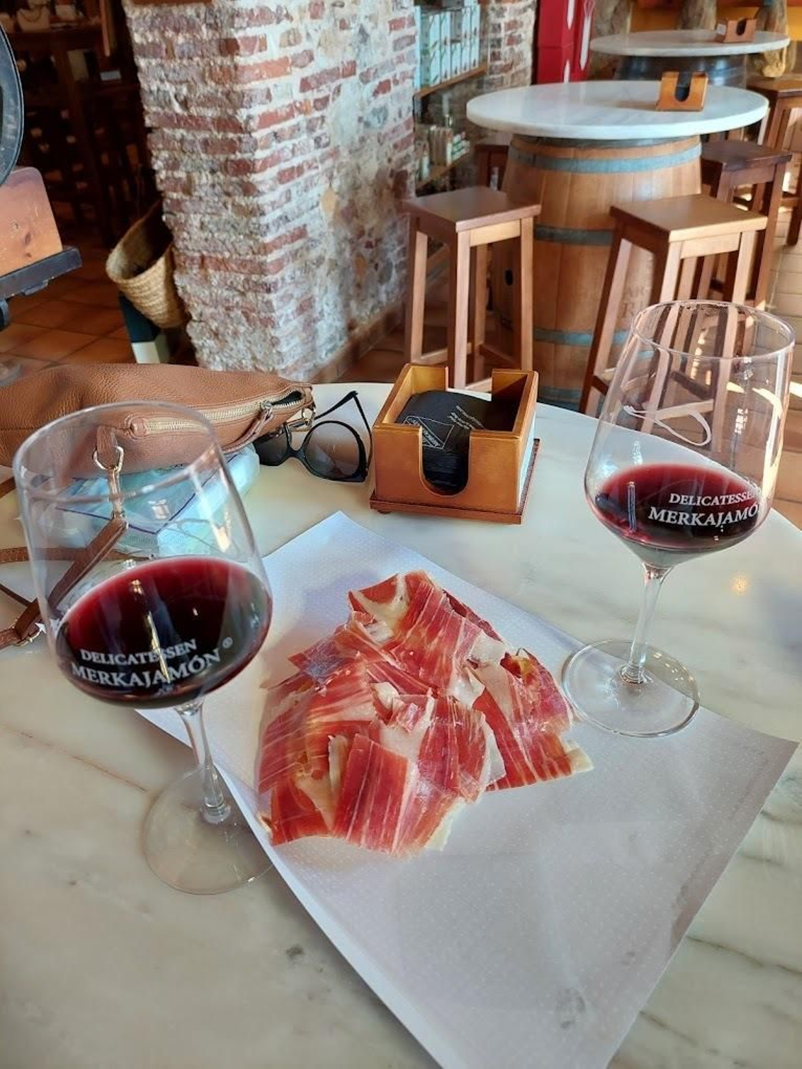 Delicatessen Merkajamón | Google Javier Hernández