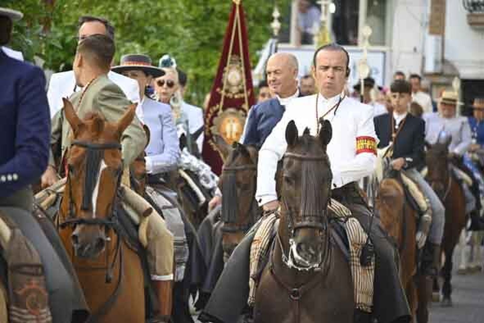 Las mejores imágenes de los peregrinos en la salida de Emigrantes