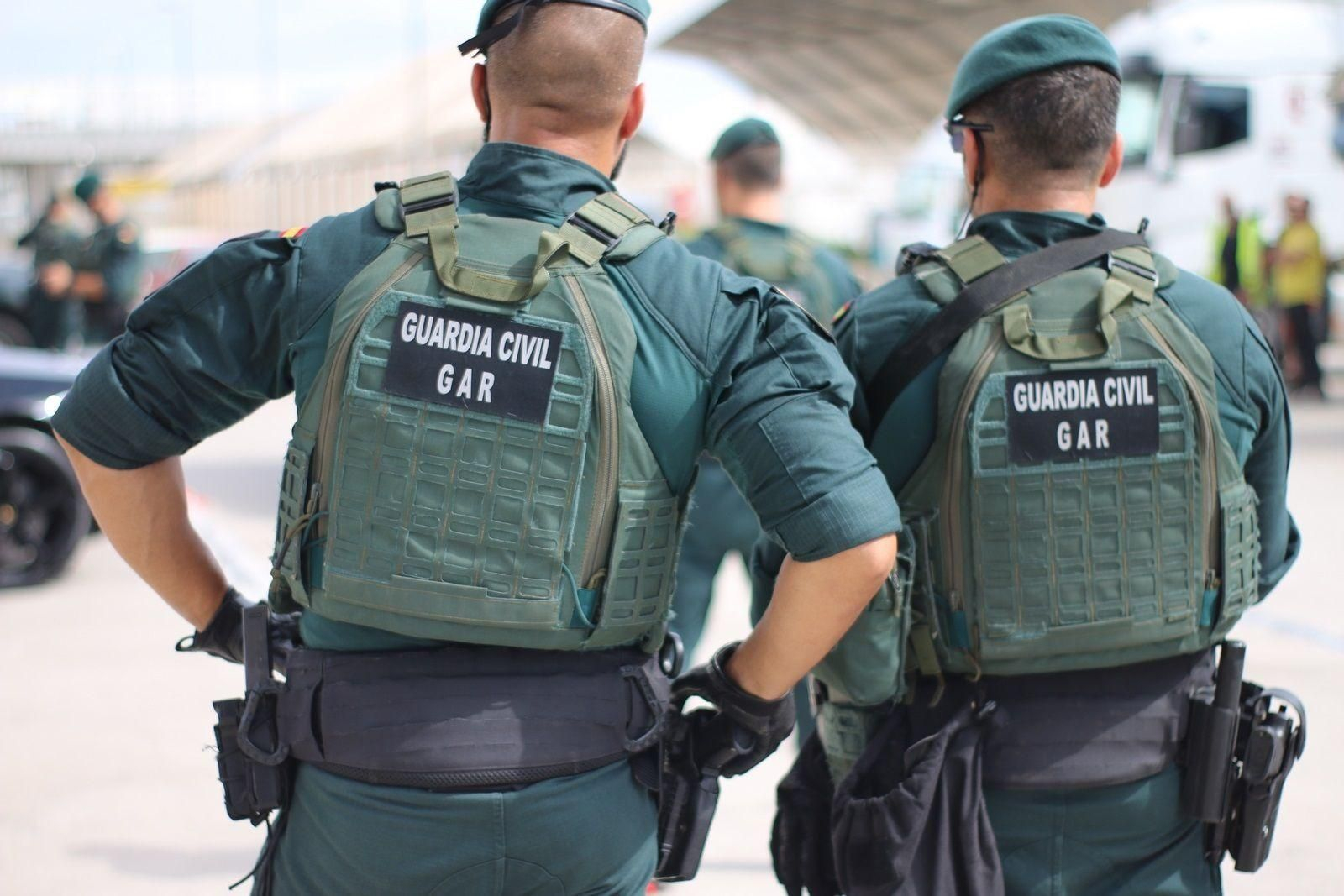 Miembros del Grupo de Actuación Rápida de la Guardia Civil.