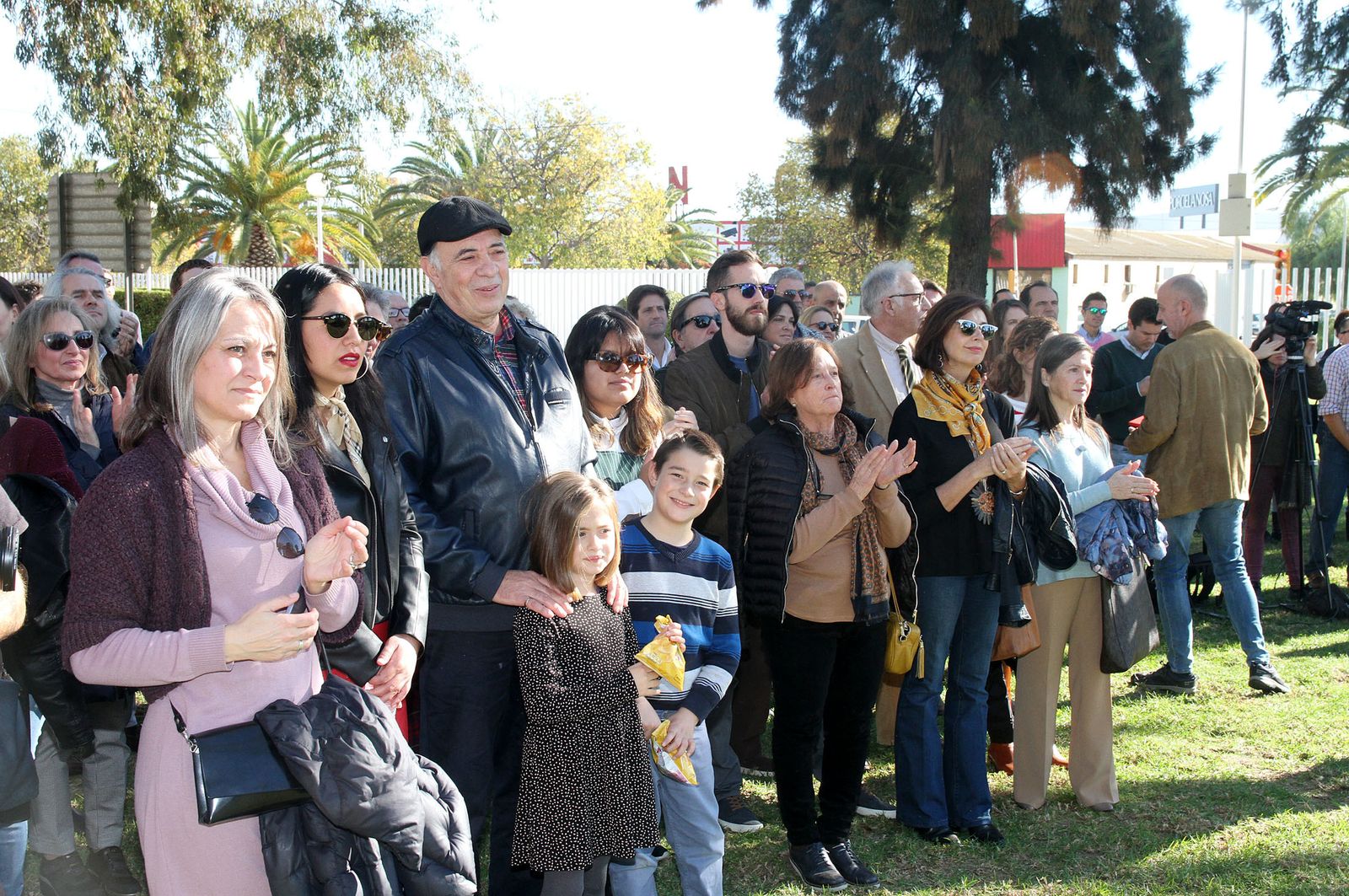 Inauguración de la escultura del artista onubense Víctor Pulido 'Imago', en imágenes