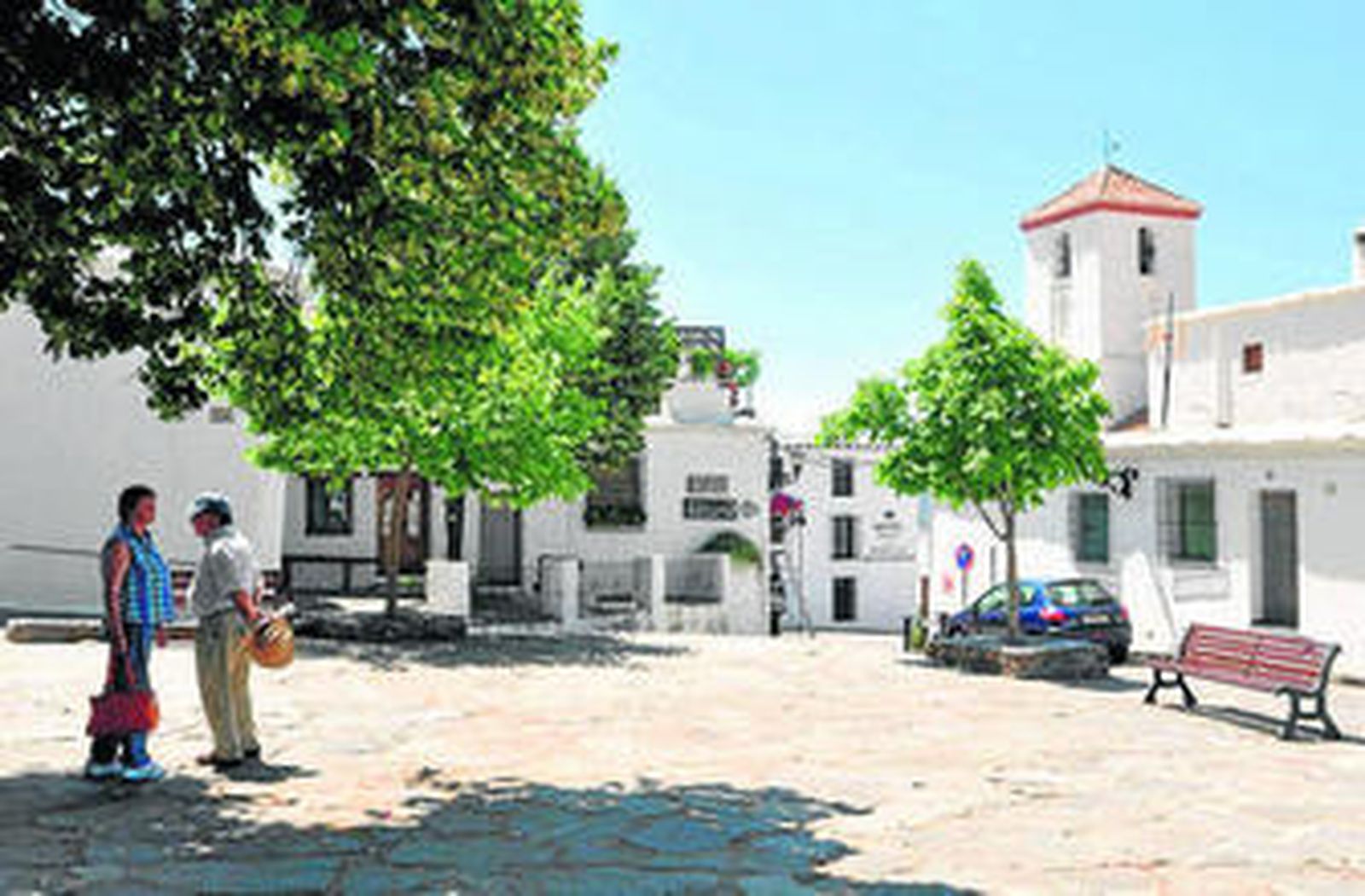 Imagen de la plaza del Calvario de Capileira.