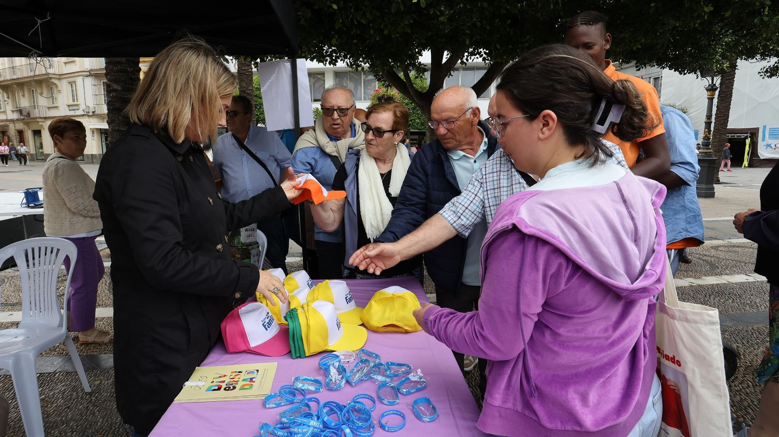 Uno de los stands de la jornada 'Jerez por la Diversidad' instalados en la plaza del Arenal