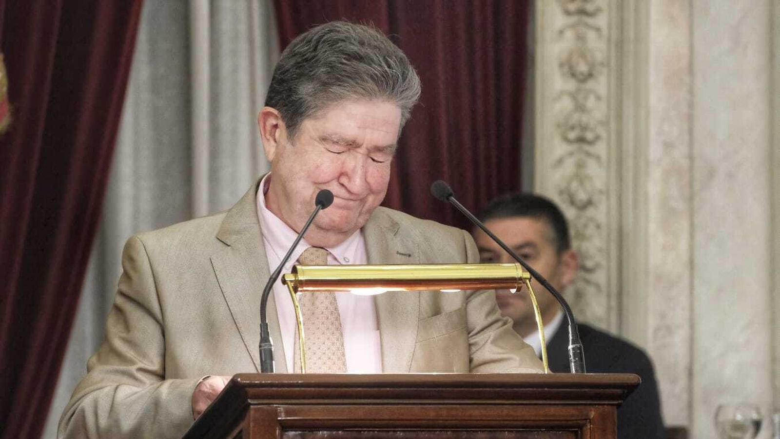 El pleno homenaje a Carlos Díaz en Cádiz, en imágenes