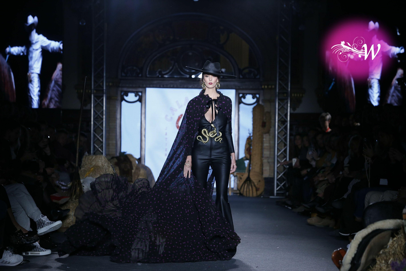 Javier Mojarro presenta su nueva colección en We Love Flamenco 2020, todas las fotos de su desfile