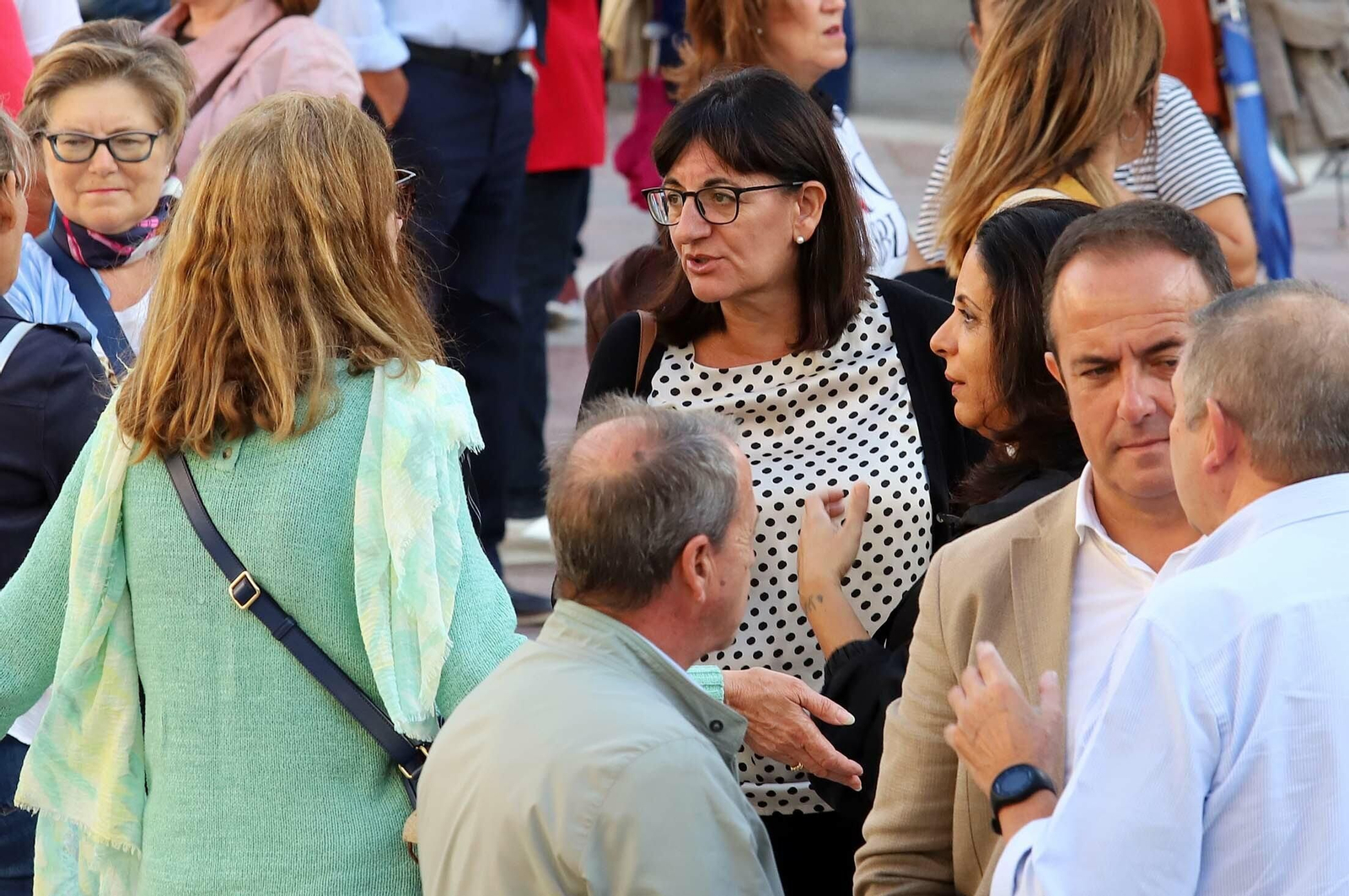 Imágenes de la concentración en defensa de la llegada del AVE a Huelva