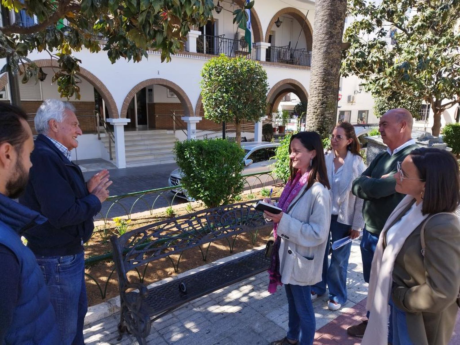 Los Tenientes de Alcalde de Medio Ambiente y Urbanismo, Julián Roque Rodríguez y Ana Delgado, así como personal técnico del Área de Medio Ambiente del Ayuntamiento de Lepe han acompañado al equipo
