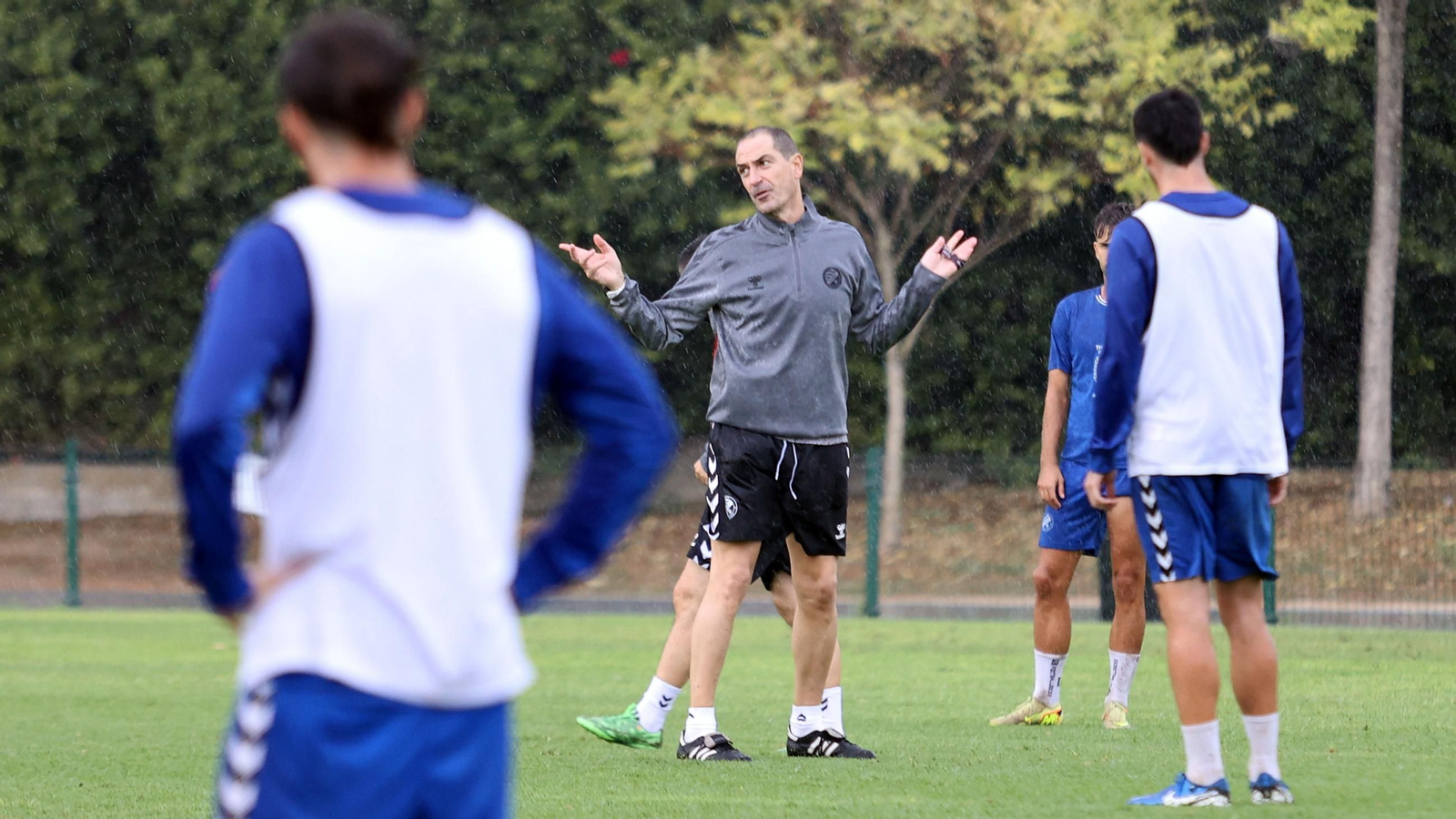 Primer entrenamiento del nuevo entrenador en el Xerez DFC
