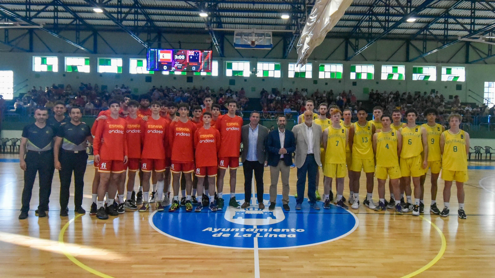 Las fotos de la reinauguración del Pabellon Municipal de La Línea