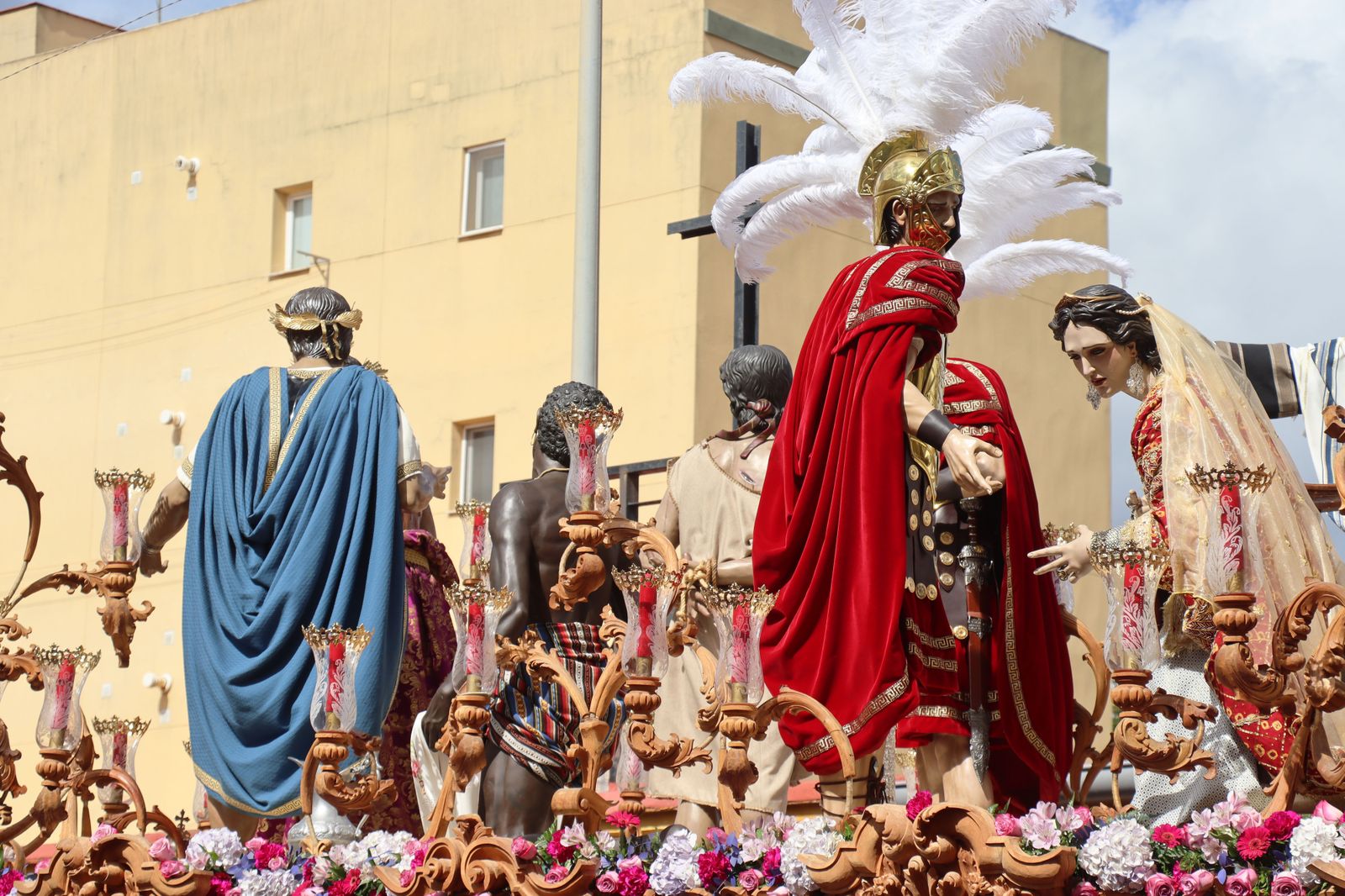 Las mejores imágenes del Martes Santo en Huelva: La Hermandad de La Sentencia