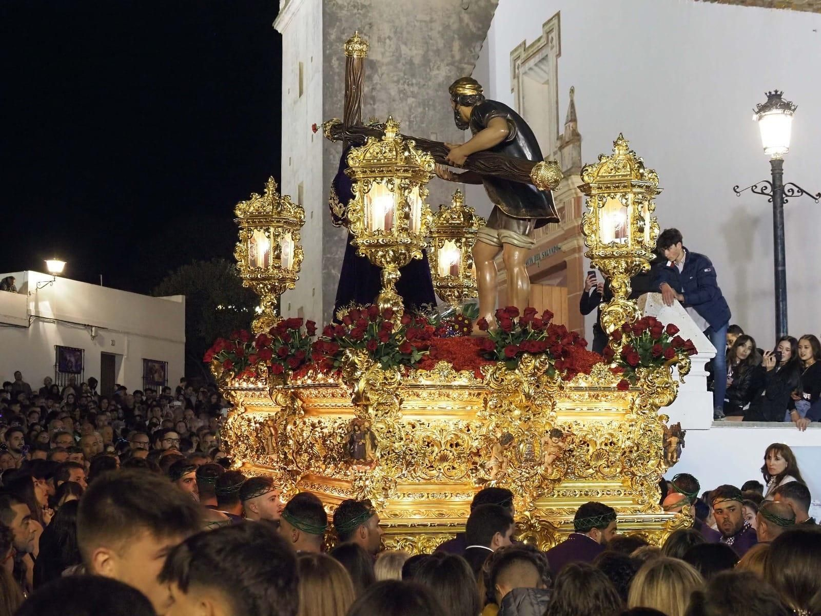 Ni en Sevilla ni en Málaga: La madrugá que tienes que vivir una vez en la vida está en este pueblo de Huelva Ni en Sevilla ni en Málaga: La madrugá que tienes que vivir una vez en la vida está en este pueblo de Huelva