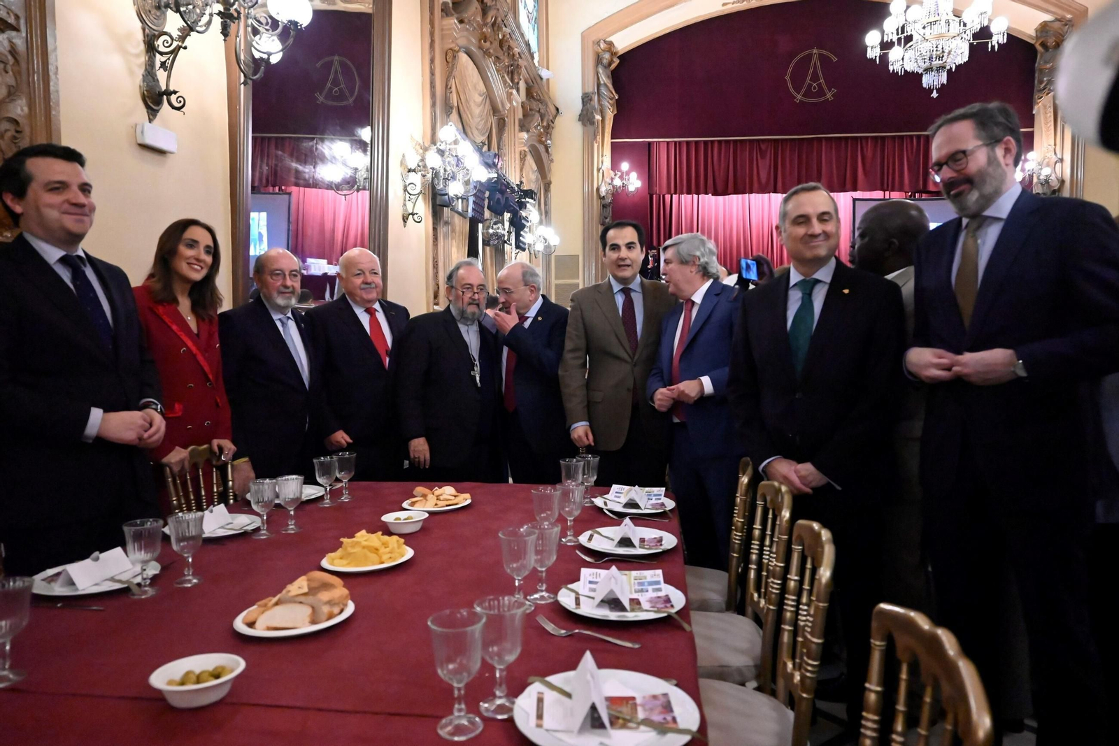 Las imágenes de la comida solidaria de la Fundación Bangassou en Córdoba